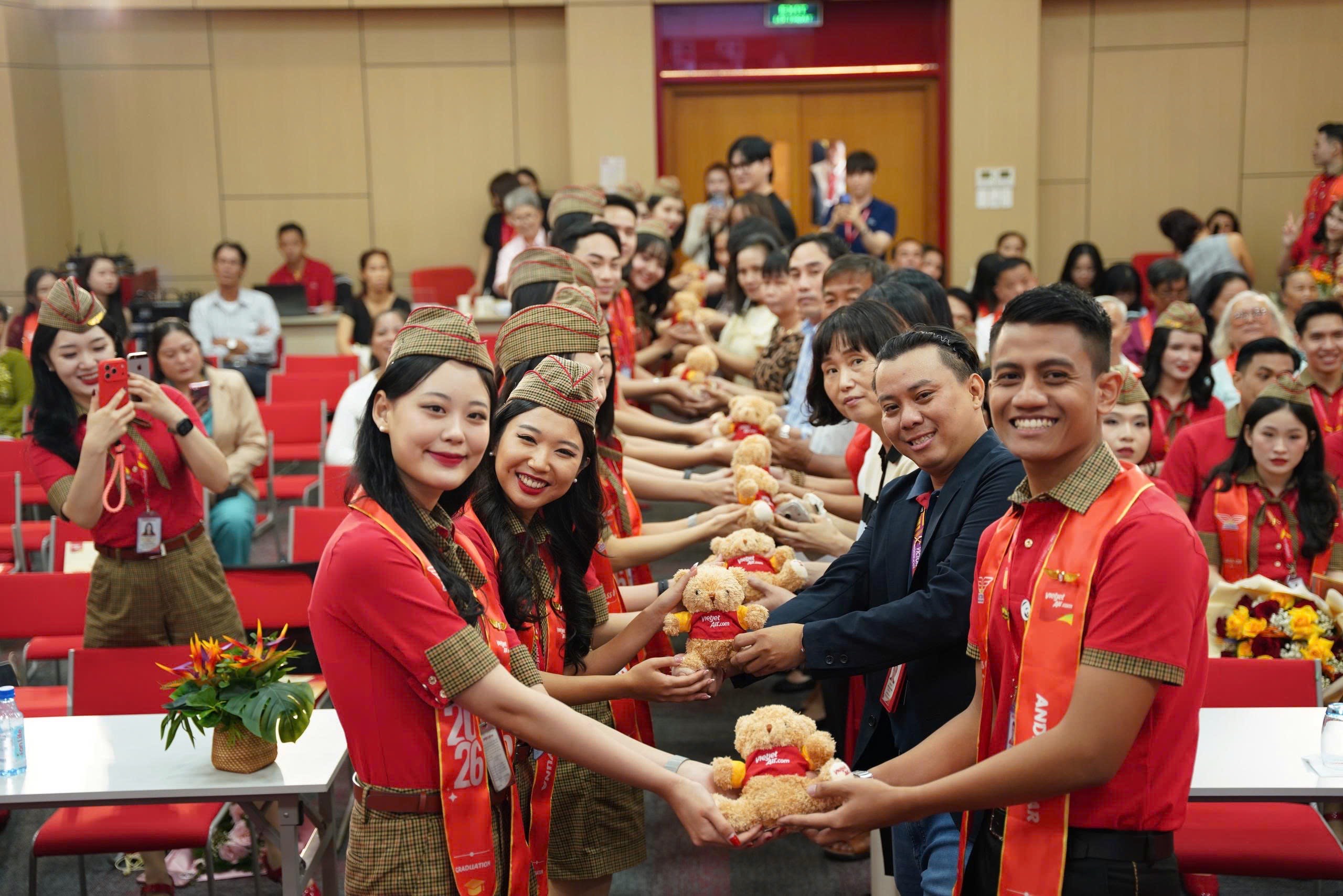 Học viện H&agrave;ng kh&ocirc;ng Victoria ghi dấu cột mốc trưởng th&agrave;nh của c&aacute;c t&acirc;n tiếp vi&ecirc;n h&agrave;ng kh&ocirc;ng - Ảnh 9.