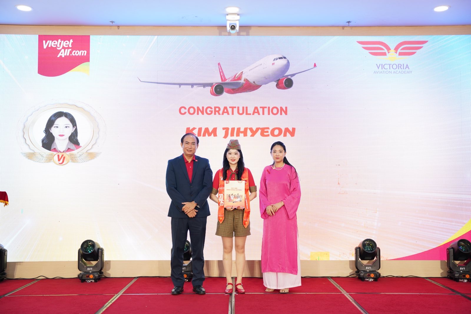Học viện H&agrave;ng kh&ocirc;ng Victoria ghi dấu cột mốc trưởng th&agrave;nh của c&aacute;c t&acirc;n tiếp vi&ecirc;n h&agrave;ng kh&ocirc;ng - Ảnh 11.