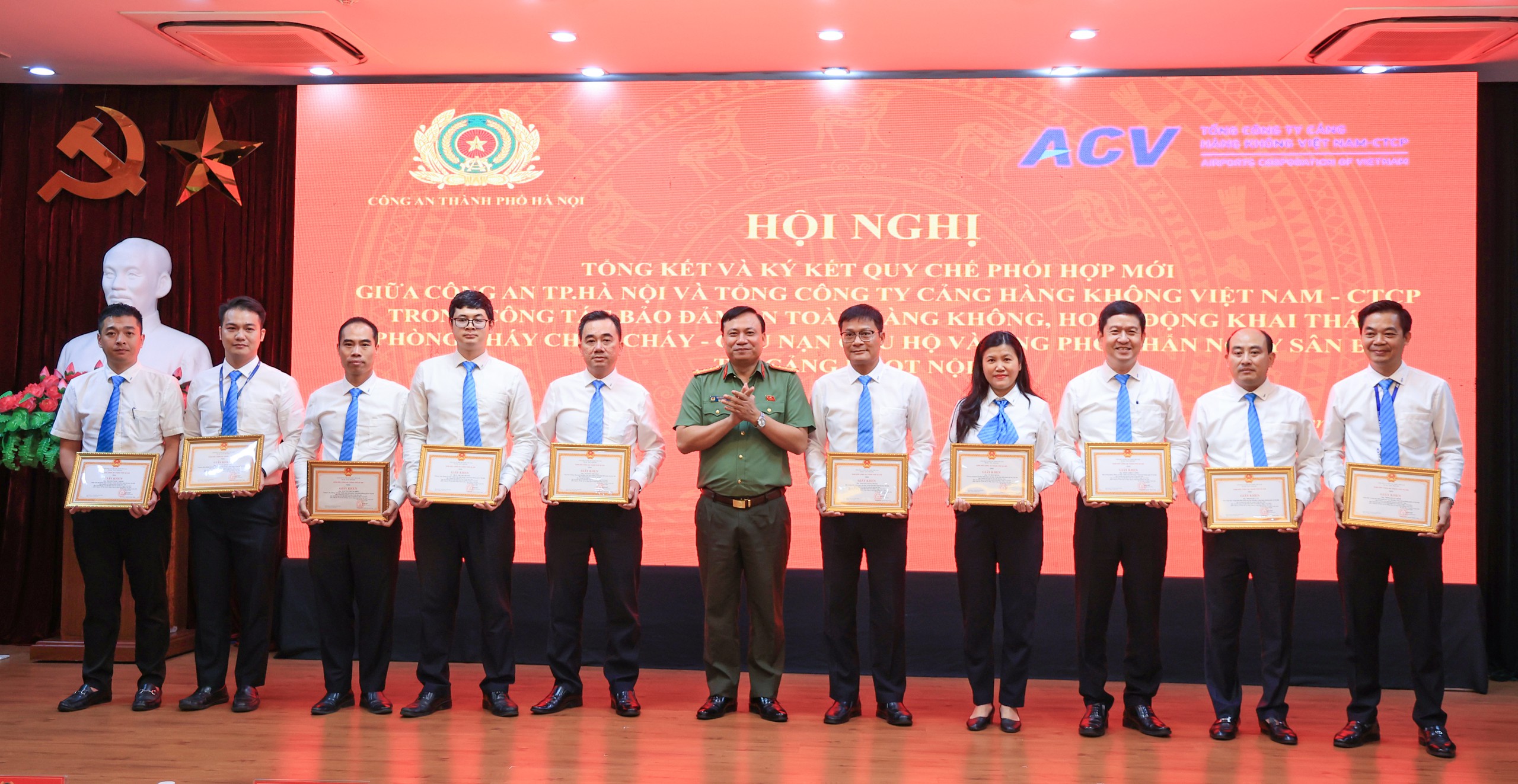 C&ocirc;ng an H&agrave; Nội v&agrave; ACV tăng cường phối hợp bảo đảm an ninh, an to&agrave;n h&agrave;ng kh&ocirc;ng tại Nội B&agrave;i - Ảnh 5.