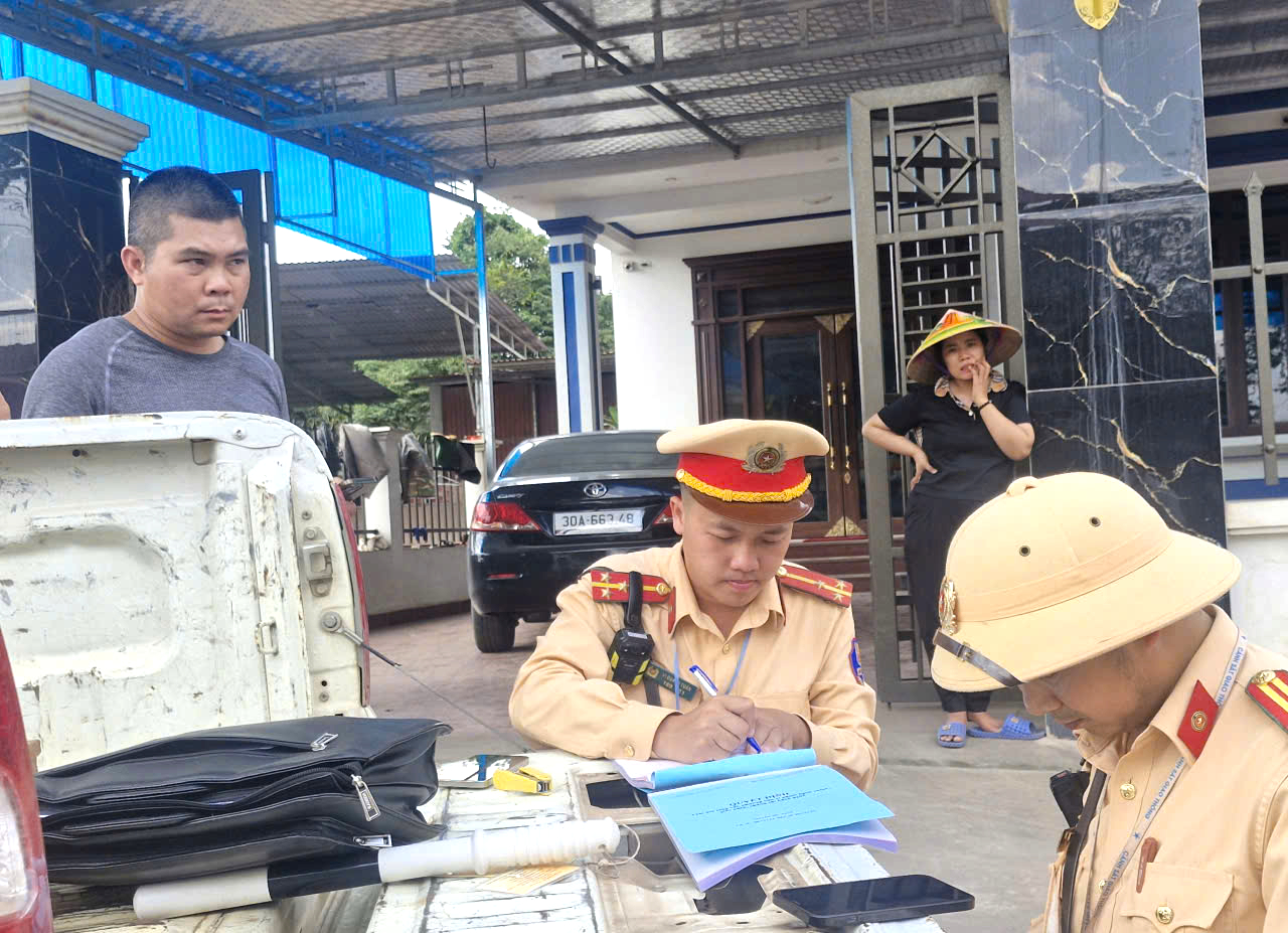 Bắc Ninh: Quản chặt phương tiện vận chuyển vật liệu để bảo đảm ATGT- Ảnh 2.
