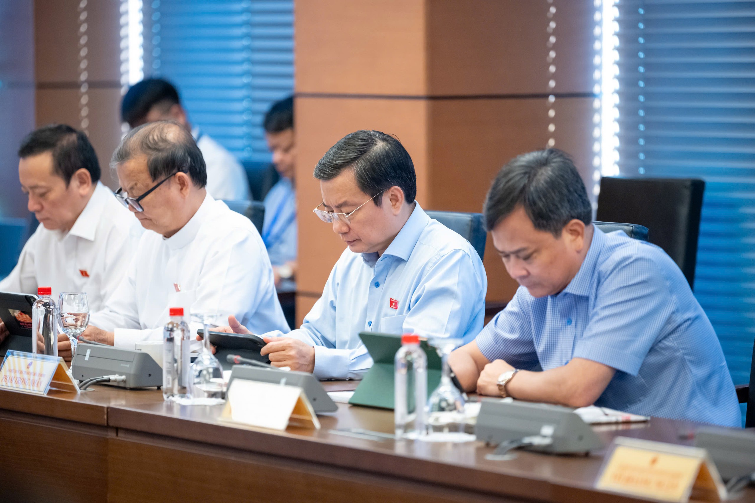 Chủ tịch Quốc hội: Ngoại lệ kh&ocirc;ng thể trở th&agrave;nh th&ocirc;ng lệ trong x&acirc;y dựng ph&aacute;p luật- Ảnh 2.