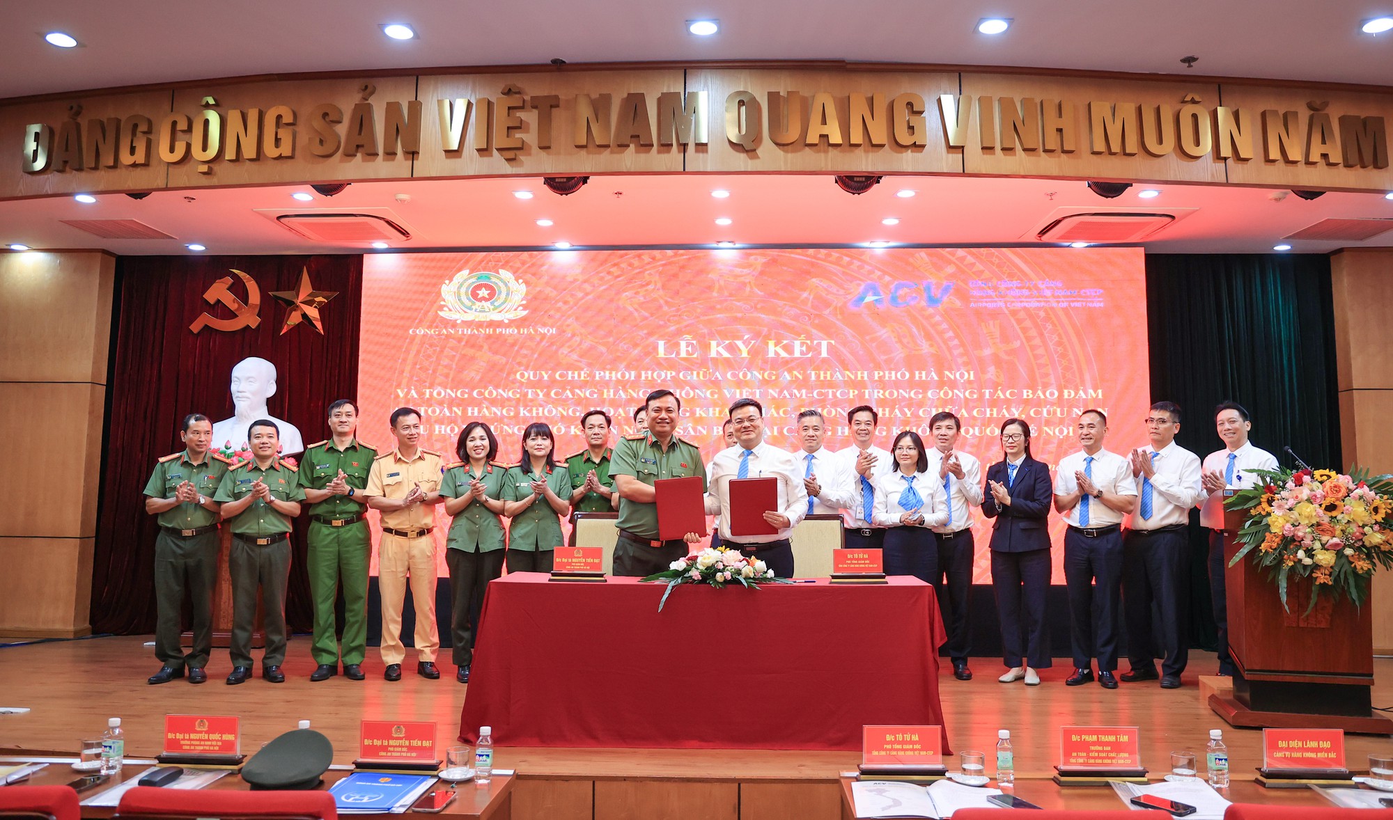 C&ocirc;ng an H&agrave; Nội v&agrave; ACV tăng cường phối hợp bảo đảm an ninh, an to&agrave;n h&agrave;ng kh&ocirc;ng tại Nội B&agrave;i - Ảnh 3.