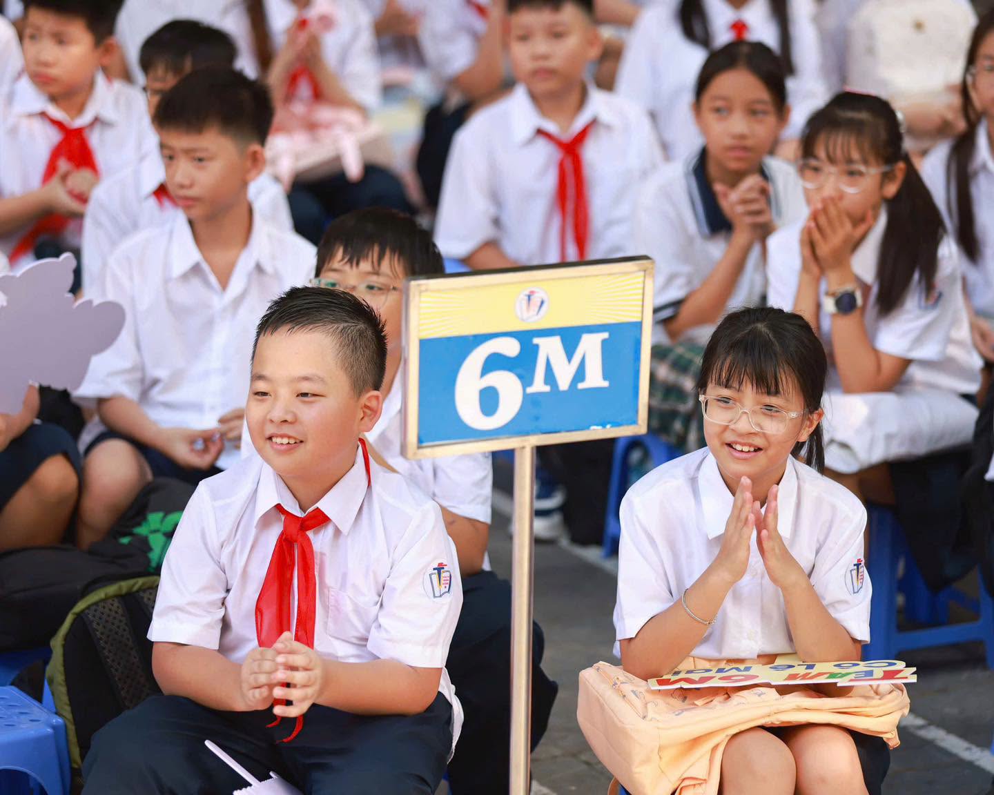 Dự kiến thi lớp 10 với hai môn, đổi cách tiếp nhận học sinh đầu cấp - Ảnh 1.