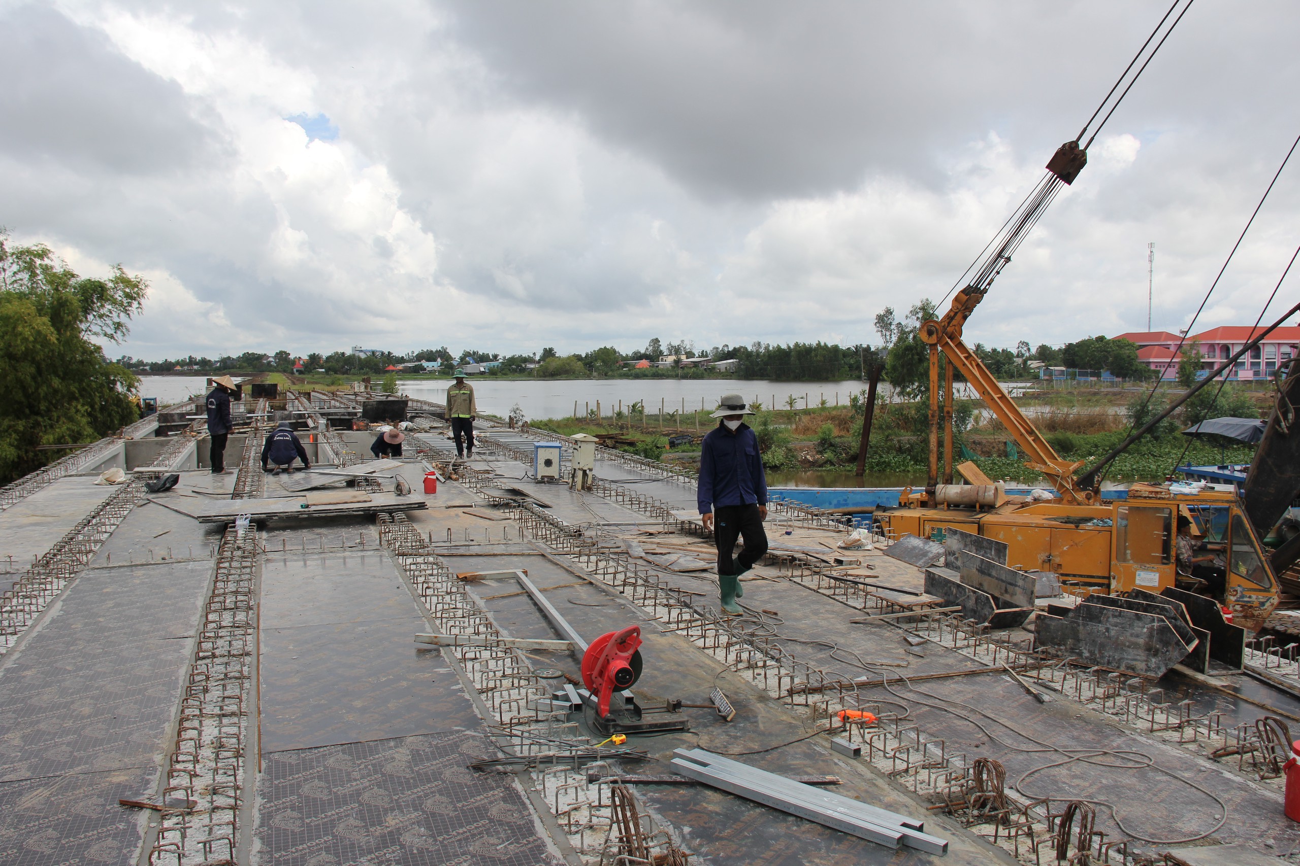 Đốc th&uacute;c tiến độ tuyến đường gần ngh&igrave;n tỷ ở Đồng Th&aacute;p- Ảnh 1.