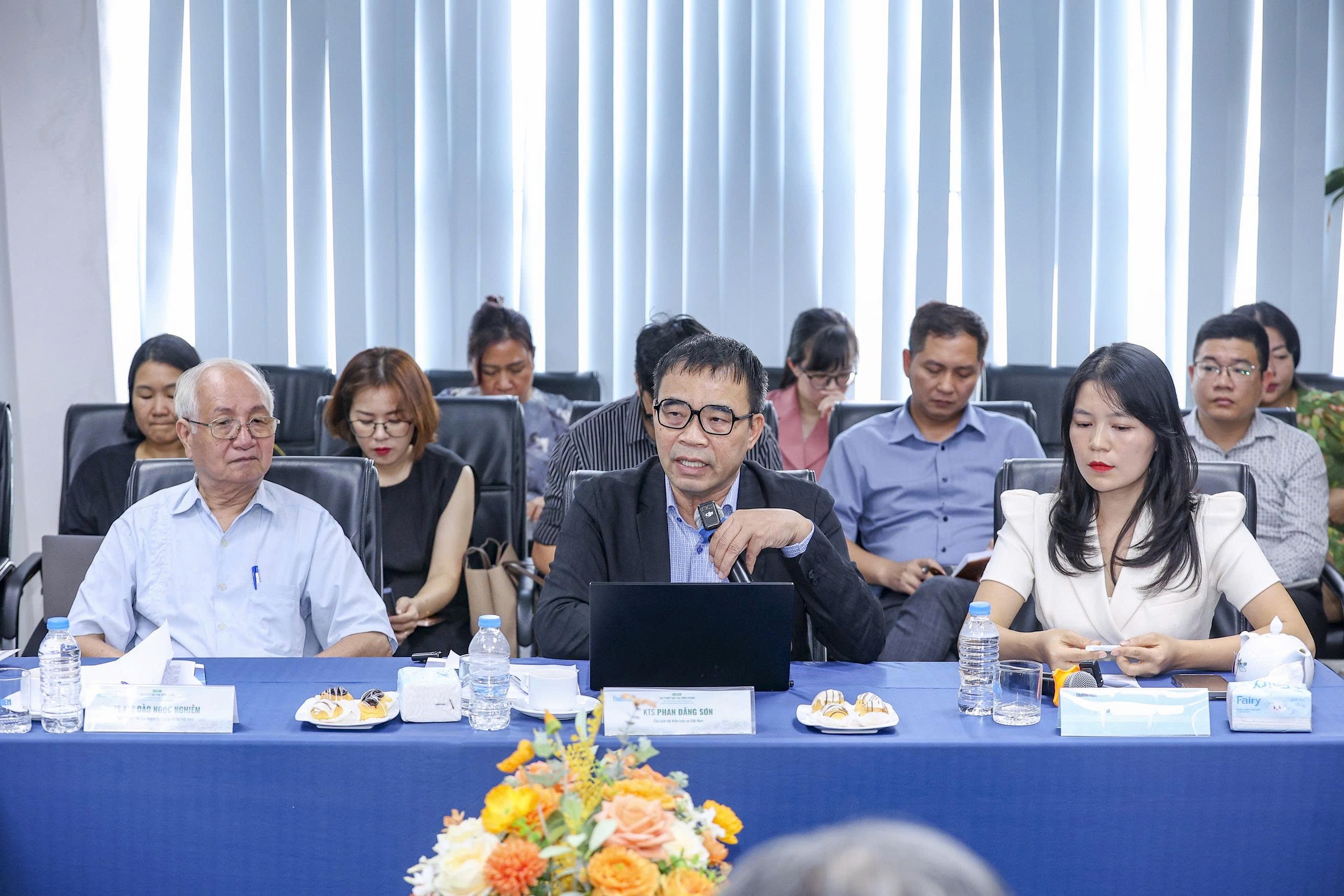T&aacute;i thiết đ&ocirc; thị Vĩnh Hưng: Gỡ điểm nghẽn hạ tầng, bảo đảm sinh kế người d&acirc;n- Ảnh 2.