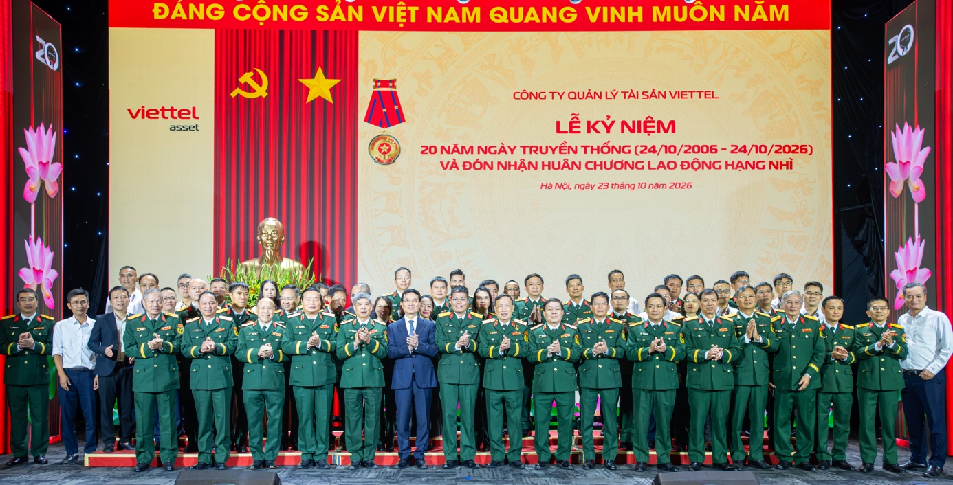 C&ocirc;ng ty Quản l&yacute; t&agrave;i sản Viettel được trao tặng Hu&acirc;n chương Lao động hạng Nh&igrave;- Ảnh 3.