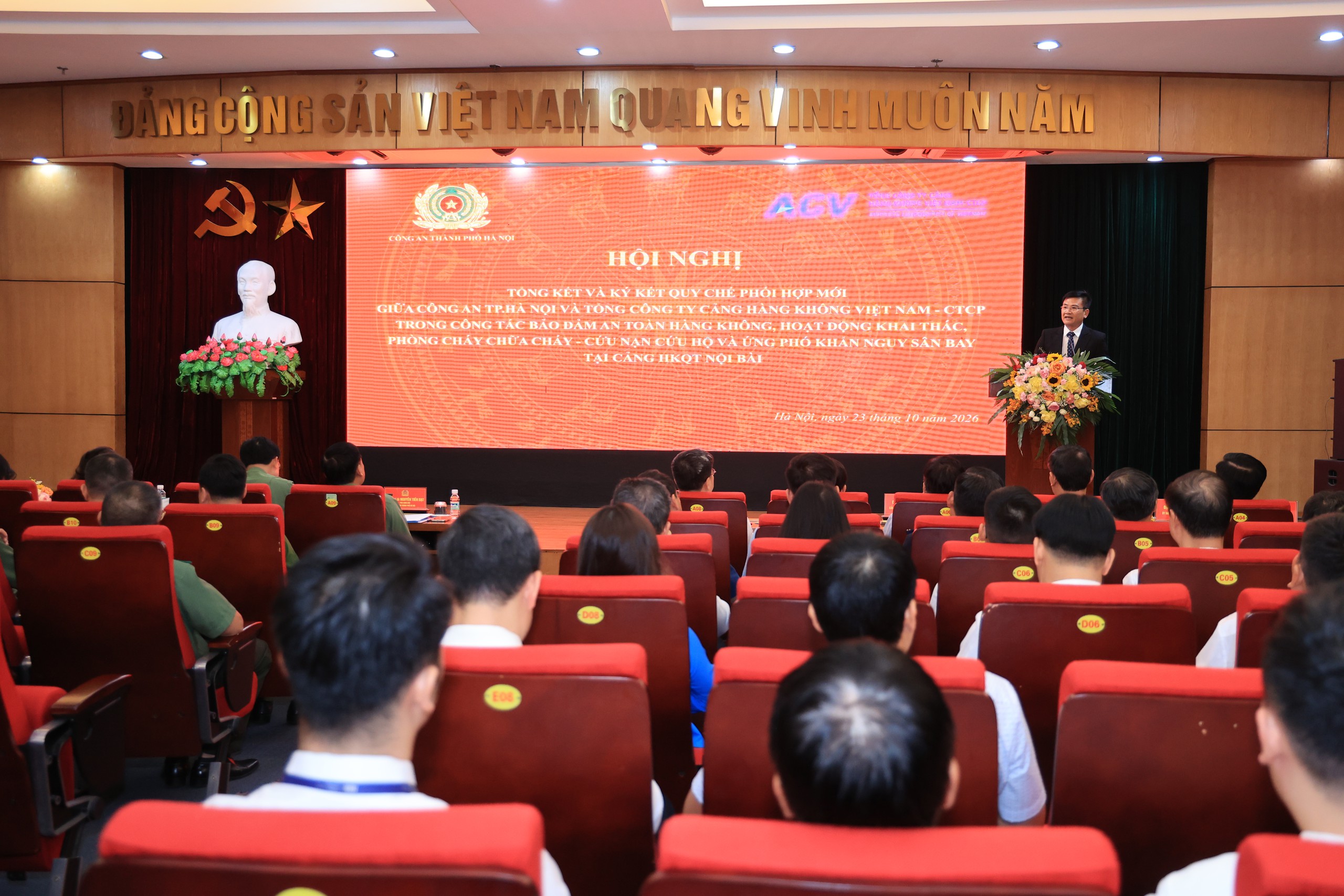 C&ocirc;ng an H&agrave; Nội v&agrave; ACV tăng cường phối hợp bảo đảm an ninh, an to&agrave;n h&agrave;ng kh&ocirc;ng tại Nội B&agrave;i - Ảnh 1.
