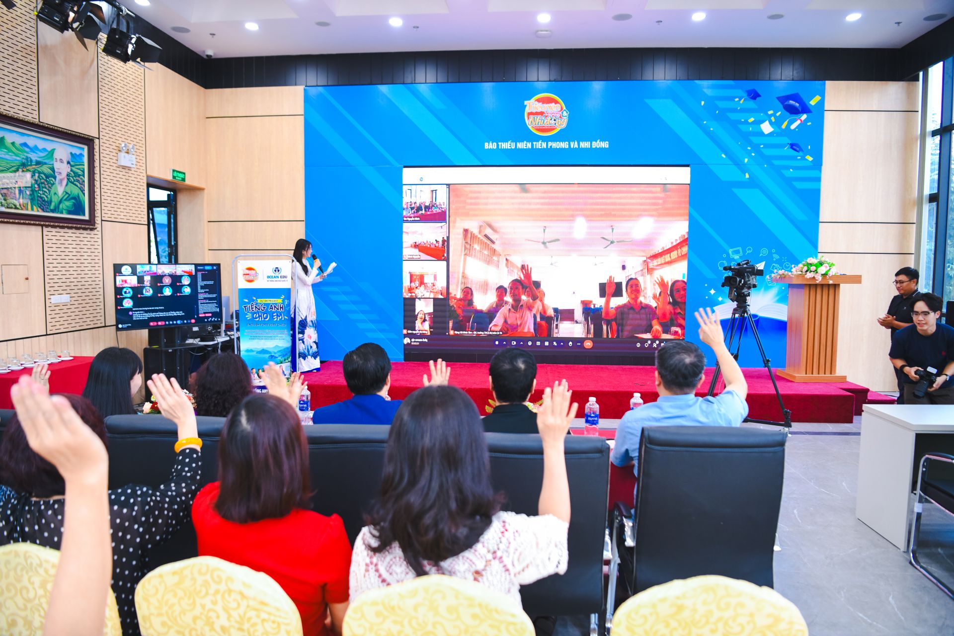 Học sinh đặc khu C&ocirc; T&ocirc; h&agrave;o hứng tham gia dự &aacute;n "Tiếng Anh cho em" - Ảnh 1.