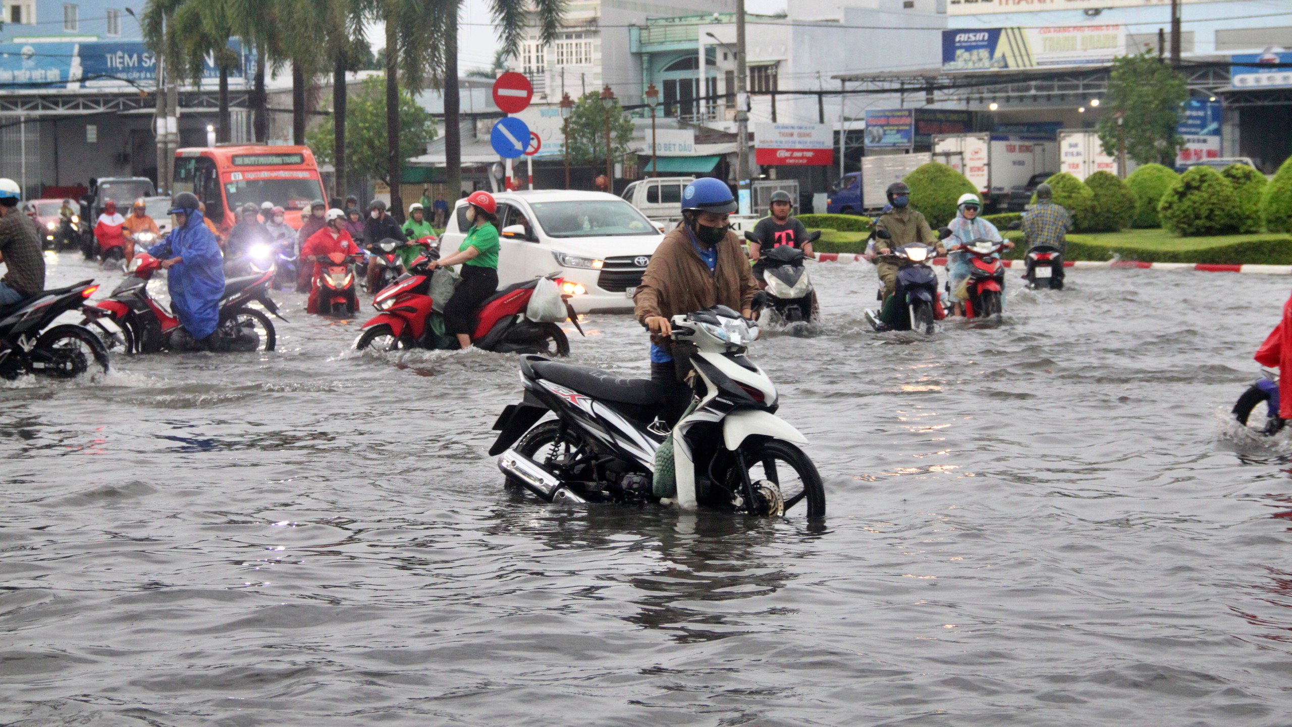 C&agrave; Mau: Giải b&agrave;i to&aacute;n chống ngập tại hai đ&ocirc; thị trọng điểm - Ảnh 1.