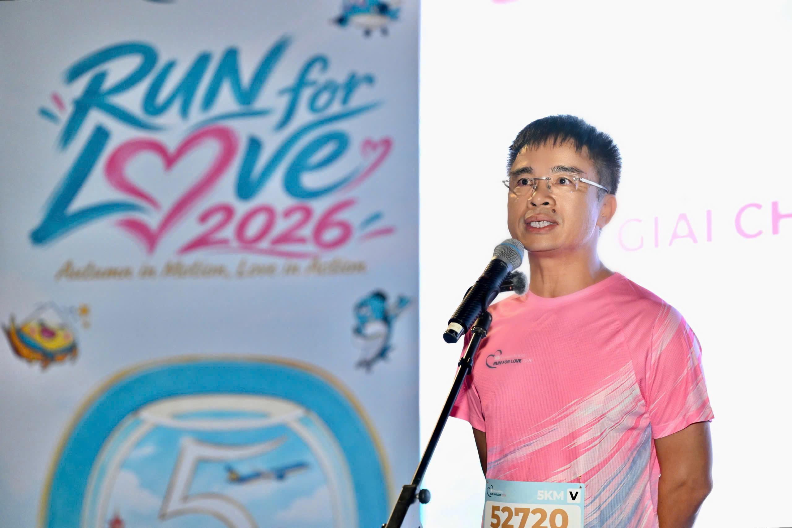 Hơn 2.000 vận động viên tranh tài tại giải chạy “Run For Love” của Vietnam Airlines - Ảnh 2.