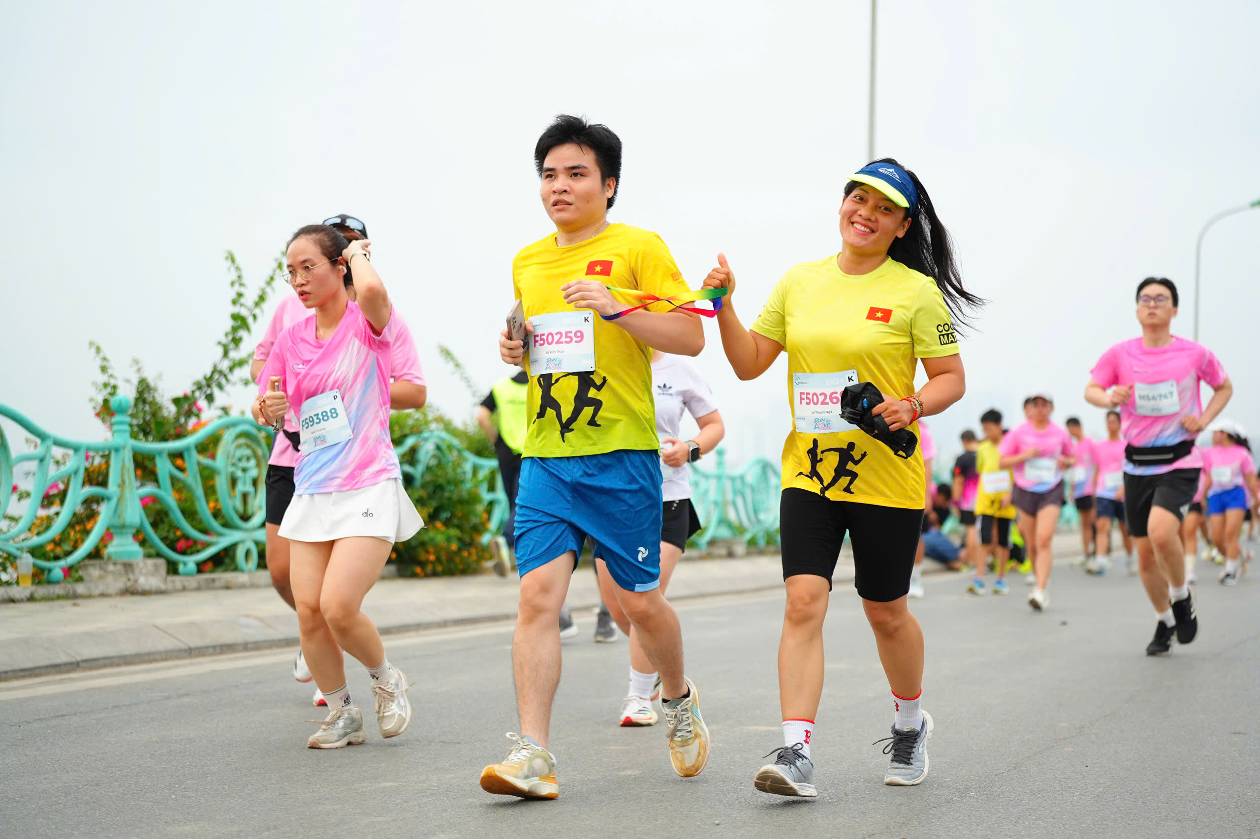 Hơn 2.000 vận động viên tranh tài tại giải chạy “Run For Love” của Vietnam Airlines - Ảnh 7.