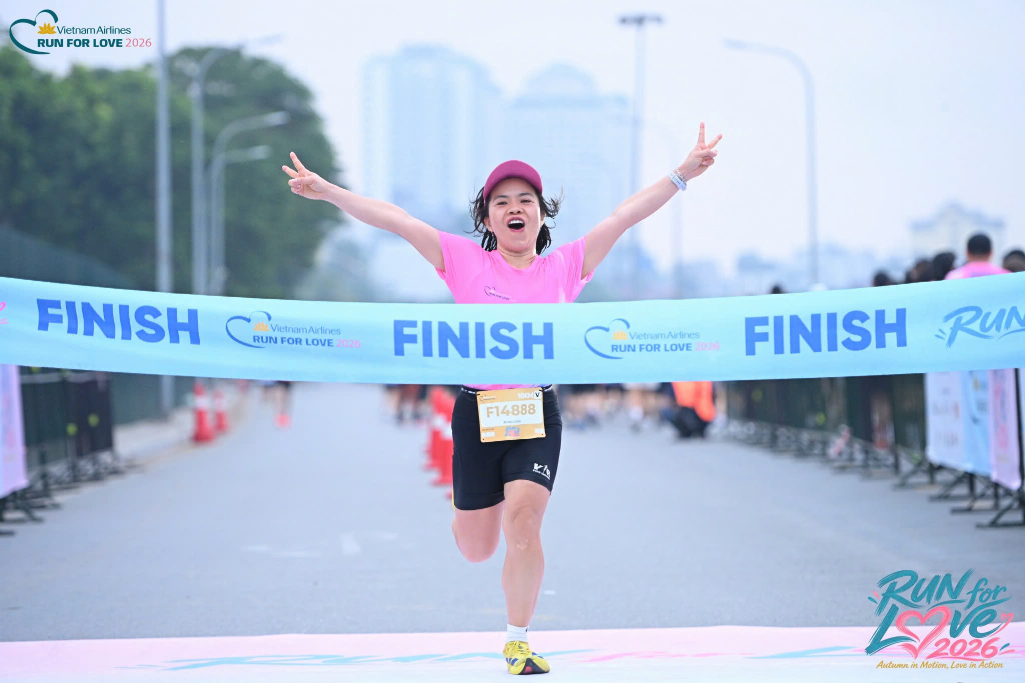Hơn 2.000 vận động viên tranh tài tại giải chạy “Run For Love” của Vietnam Airlines - Ảnh 12.