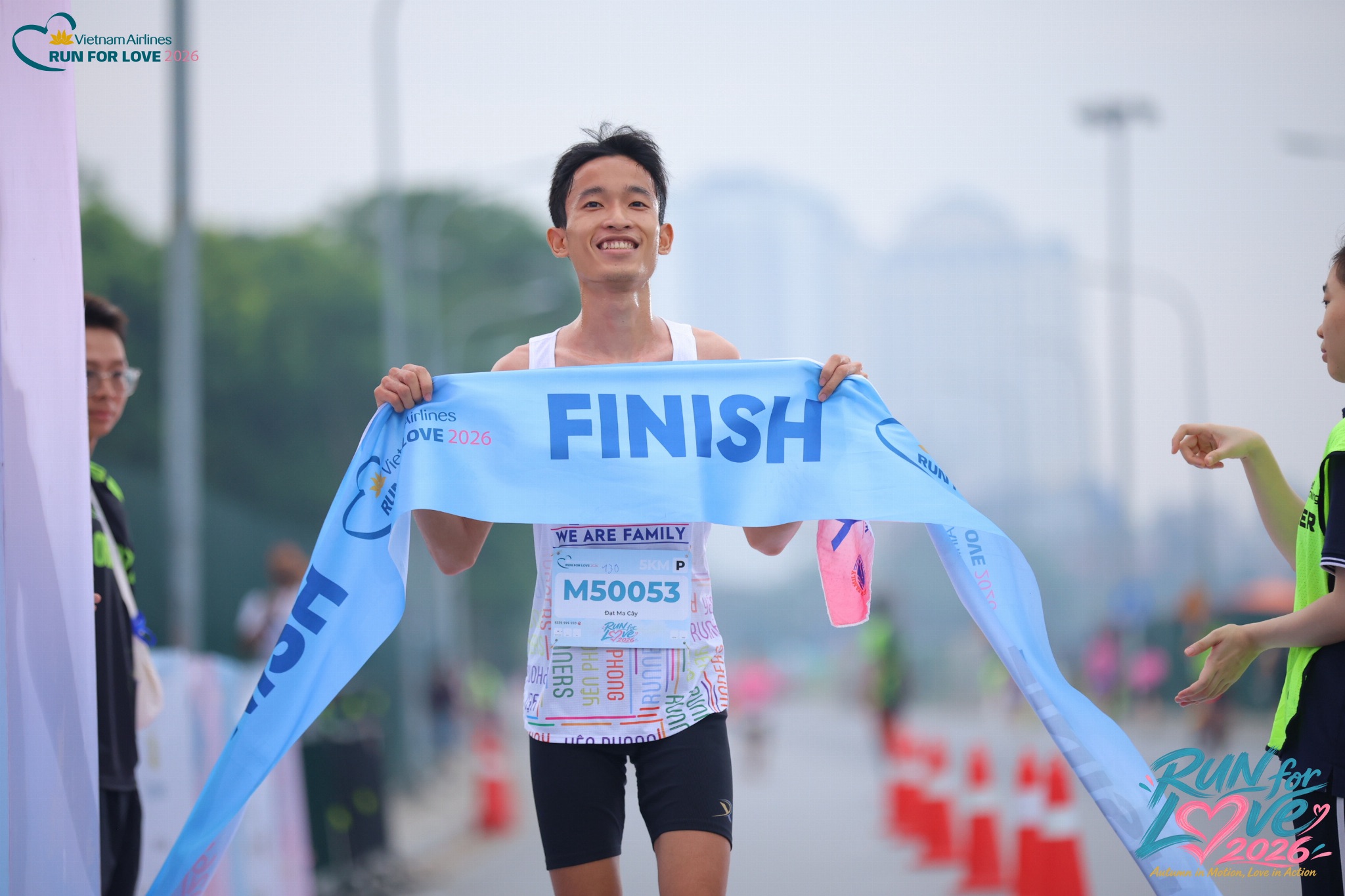 Hơn 2.000 vận động viên tranh tài tại giải chạy “Run For Love” của Vietnam Airlines - Ảnh 13.