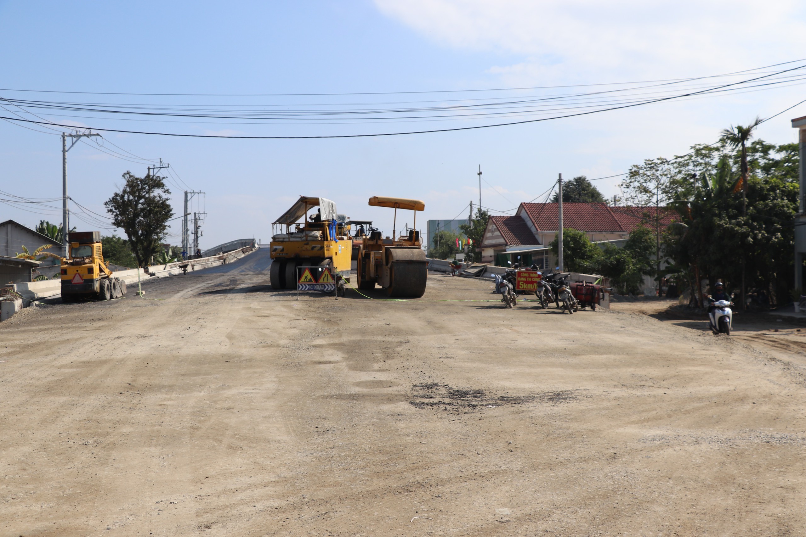Diện mạo dự &aacute;n QL14E qua Đ&agrave; Nẵng hơn 1.800 tỷ đồng trước ng&agrave;y kết th&uacute;c thời hạn thi c&ocirc;ng- Ảnh 1.