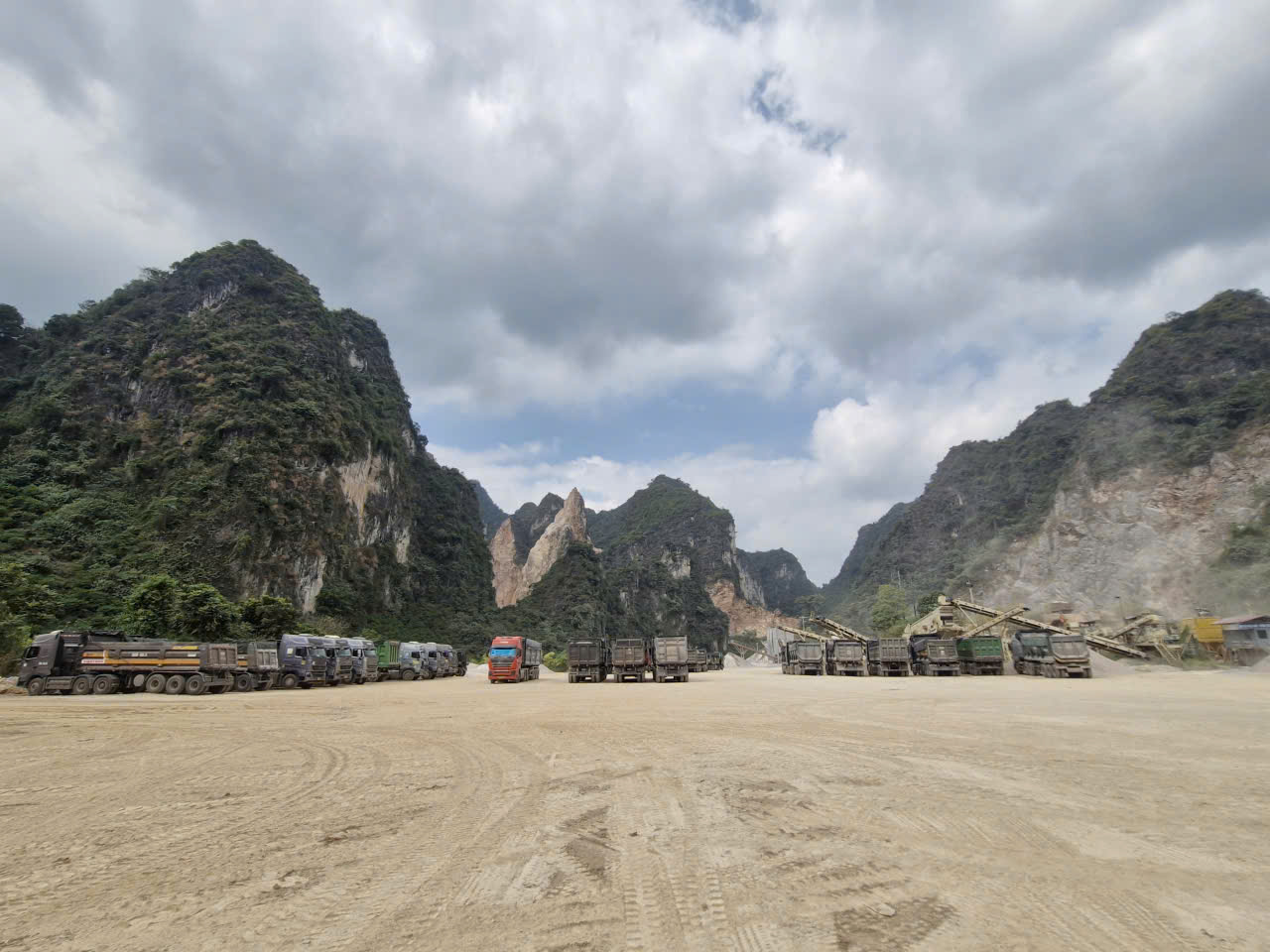 V&igrave; sao nhiều c&ocirc;ng trường tại Bắc Ninh v&agrave; Lạng Sơn l&acirc;m cảnh "kh&aacute;t" vật liệu?- Ảnh 6.
