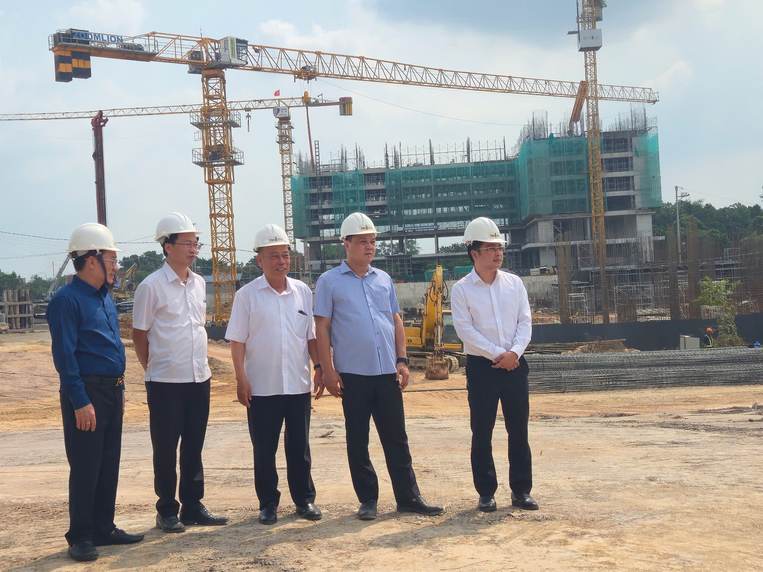 Thứ trưởng Nguyễn Văn Sinh: Phát triển nhà ở xã hội phải sát nhu cầu thực tế- Ảnh 10.