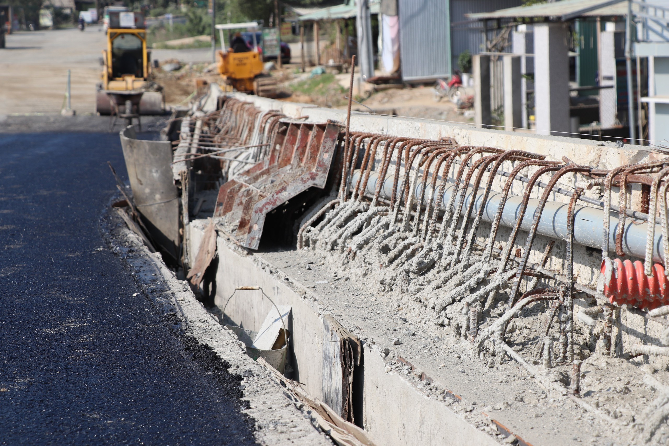 Diện mạo dự &aacute;n QL14E qua Đ&agrave; Nẵng hơn 1.800 tỷ đồng trước ng&agrave;y kết th&uacute;c thời hạn thi c&ocirc;ng- Ảnh 4.