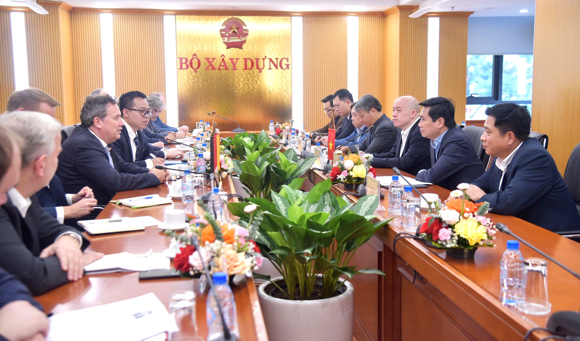 Bộ X&acirc;y dựng th&uacute;c đẩy hợp t&aacute;c ph&aacute;t triển hạ tầng với Li&ecirc;n bang Đức - Ảnh 2.