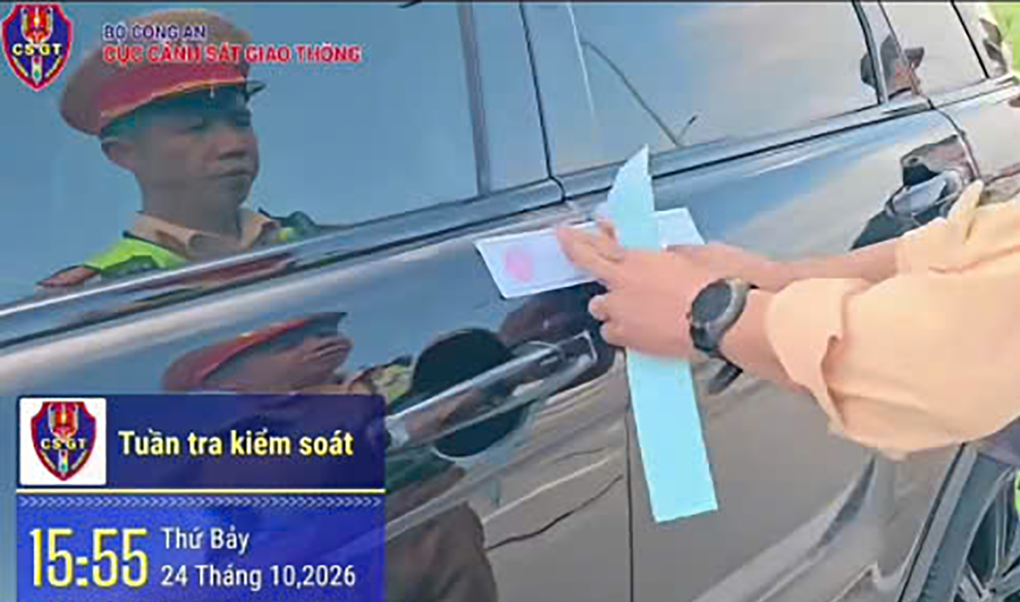 T&agrave;i xế kh&ocirc;ng bằng l&aacute;i điều khiển &ocirc; t&ocirc; hết hạn kiểm định tr&ecirc;n cao tốc Vĩnh Hảo - Phan Thiết- Ảnh 1.