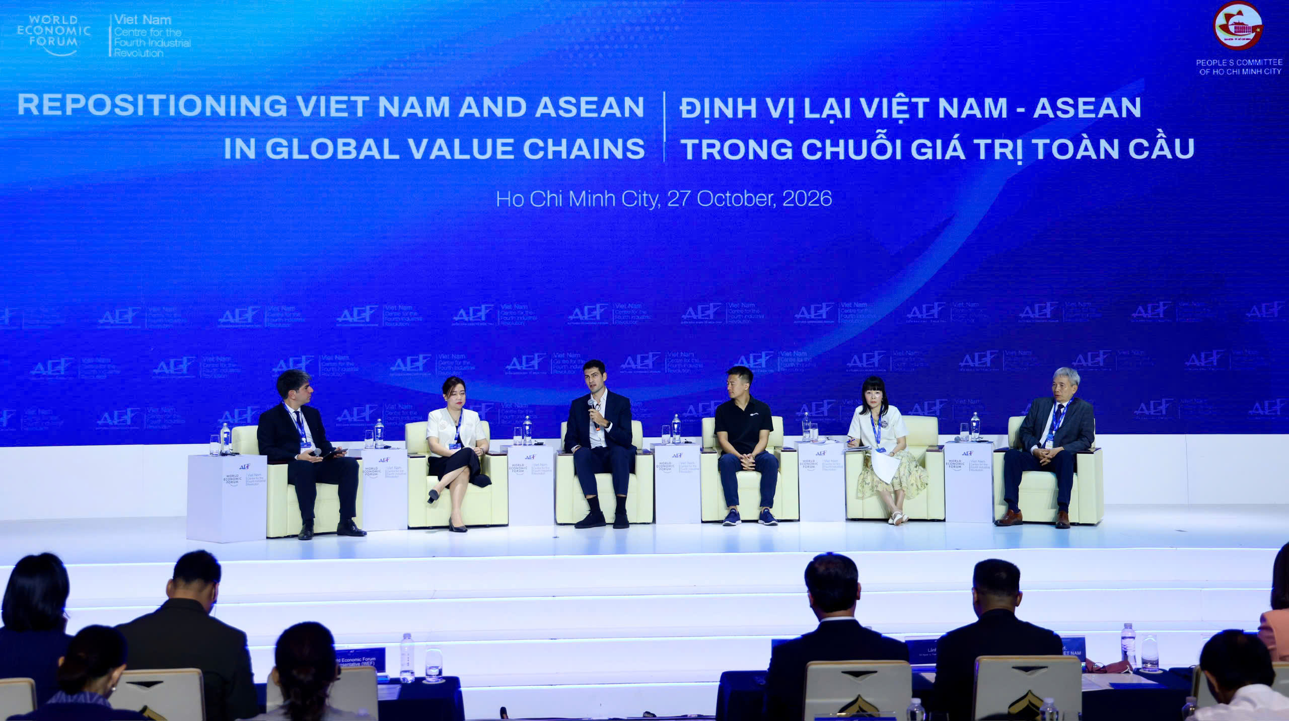 TP.HCM bàn cách tạo dư địa tăng trưởng trong kỷ nguyên AI- Ảnh 2.