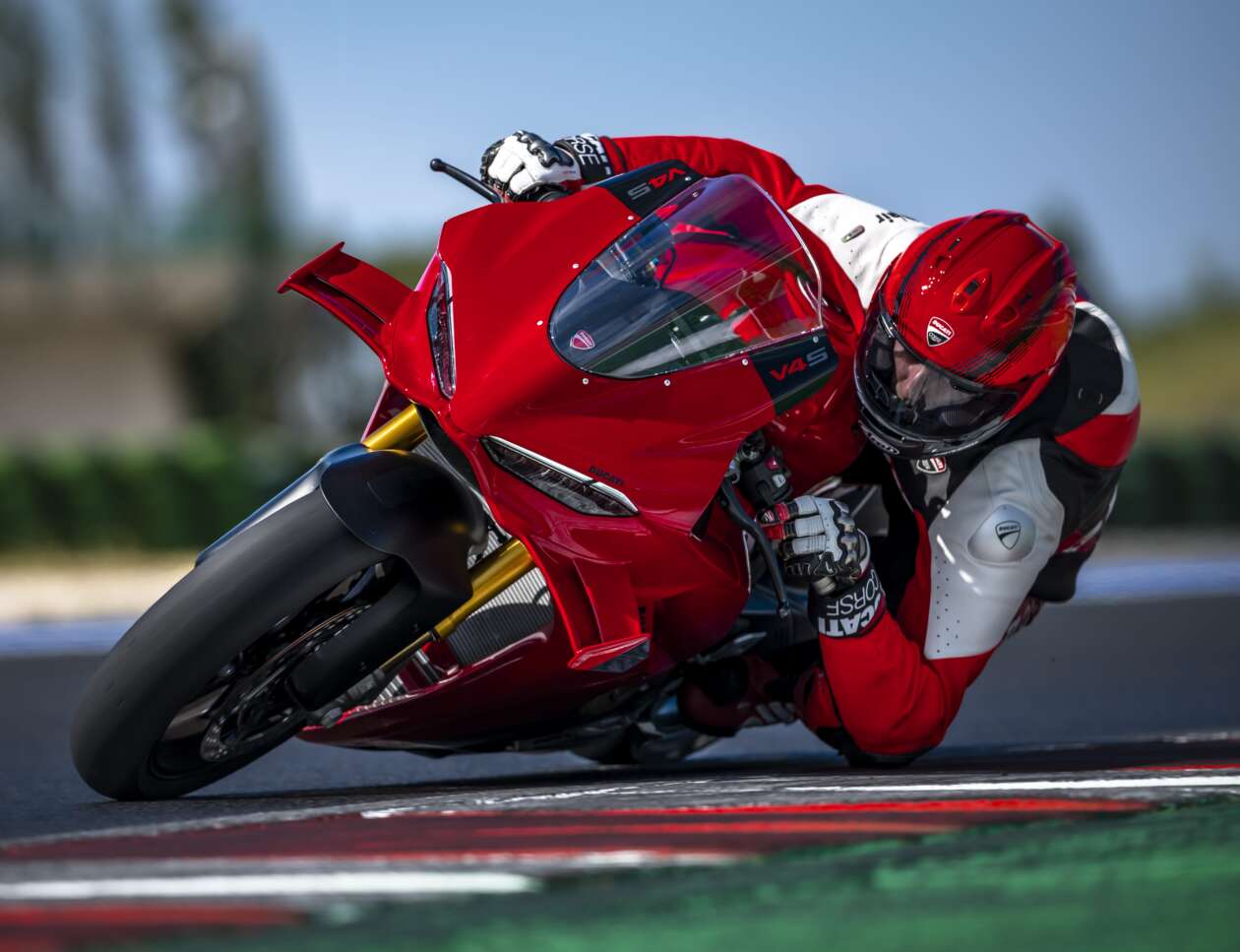 Ducati Panigale V4 2027 có giá từ 723 triệu đồng- Ảnh 2.