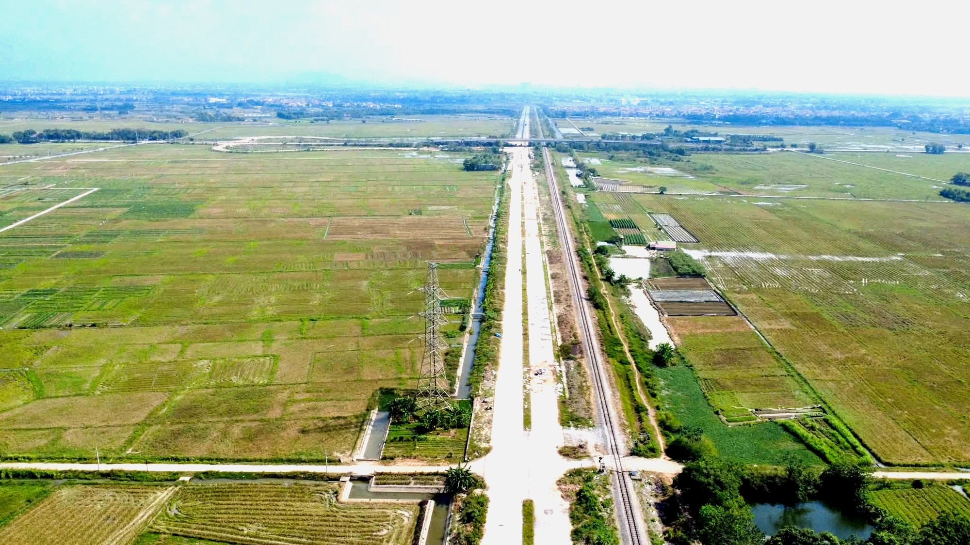 Ph&uacute; Thọ: Bảo đảm an ninh đẩy nhanh tiến độ đường song song đường sắt H&agrave; Nội - L&agrave;o Cai - Ảnh 3.