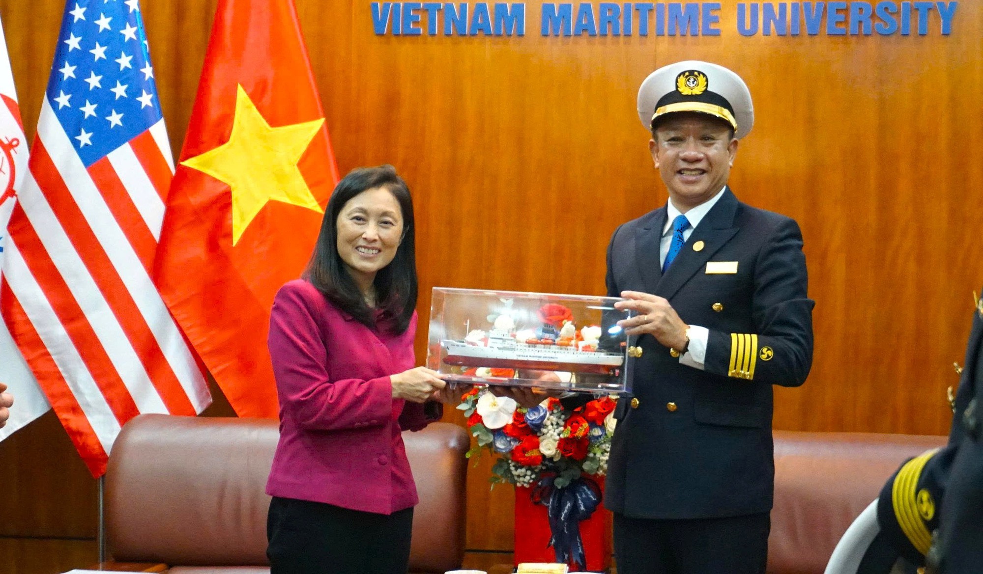 Trường Đại học H&agrave;ng hải Việt Nam tăng cường hợp t&aacute;c đ&agrave;o tạo nh&acirc;n lực h&agrave;ng hải với Hoa Kỳ - Ảnh 2.