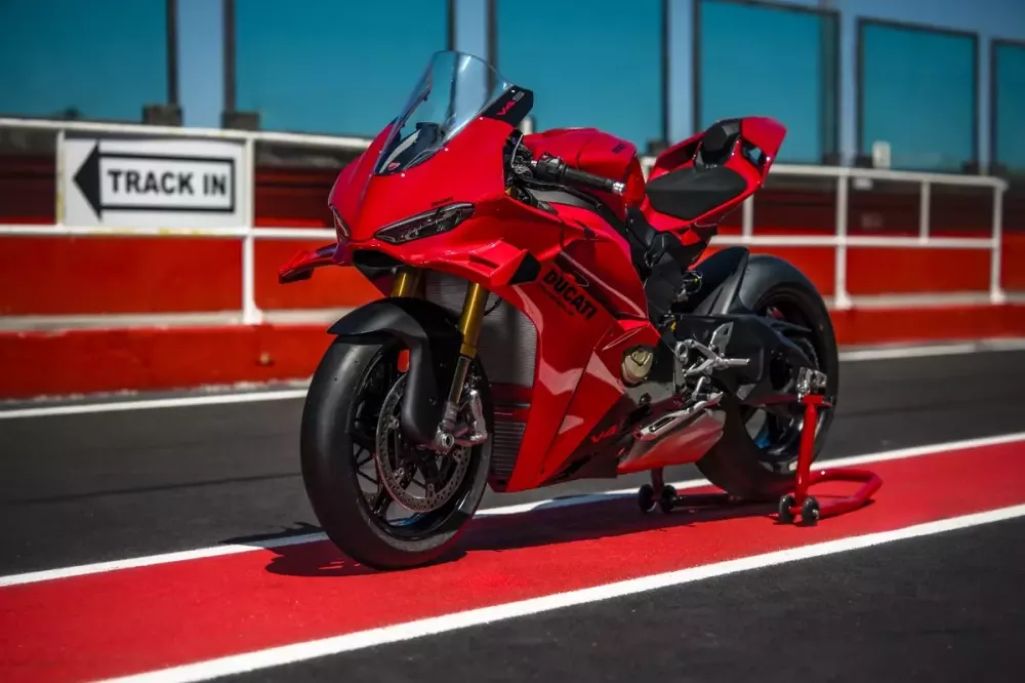 Ducati Panigale V4 2027 có giá từ 723 triệu đồng- Ảnh 1.