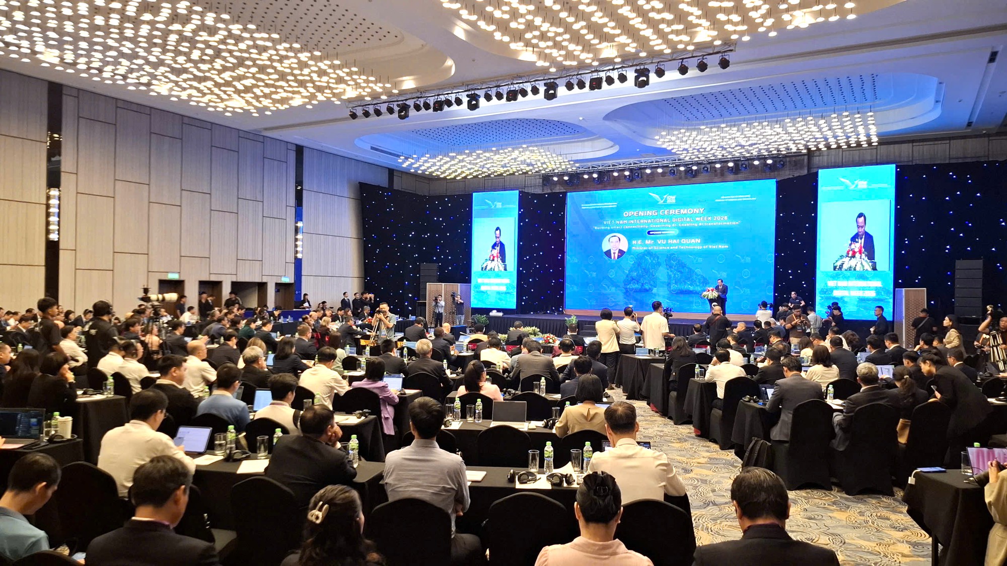 Khai mạc Tuần lễ Số Quốc tế Việt Nam 2026: Quản trị AI, ph&aacute;t triển hạ tầng số l&agrave; trọng t&acirc;m- Ảnh 1.
