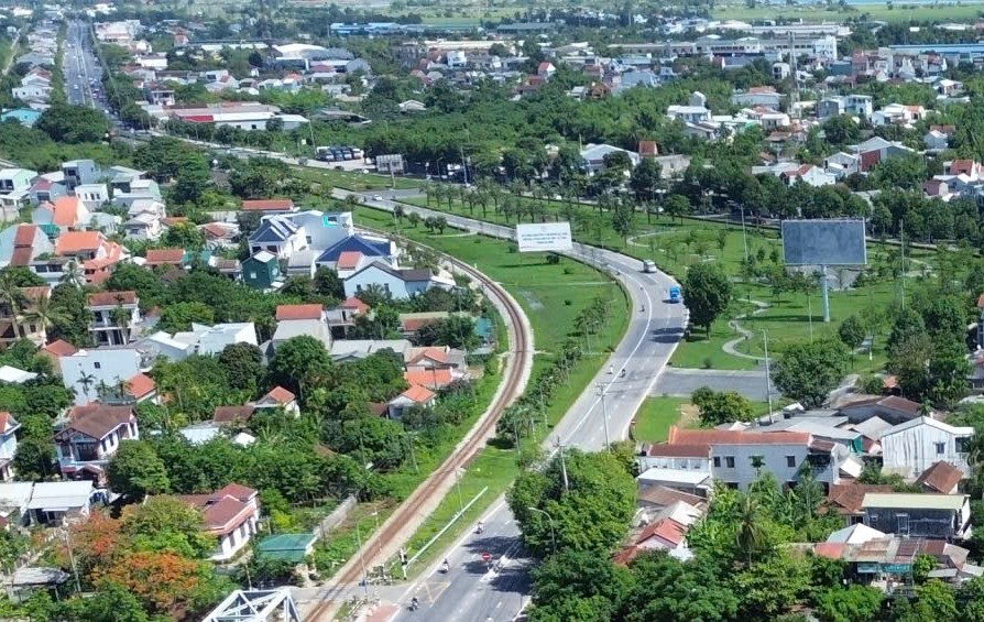 Chi hơn 35 tỷ đồng chỉnh trang tuyến đường huyết mạch ở Huế- Ảnh 10.