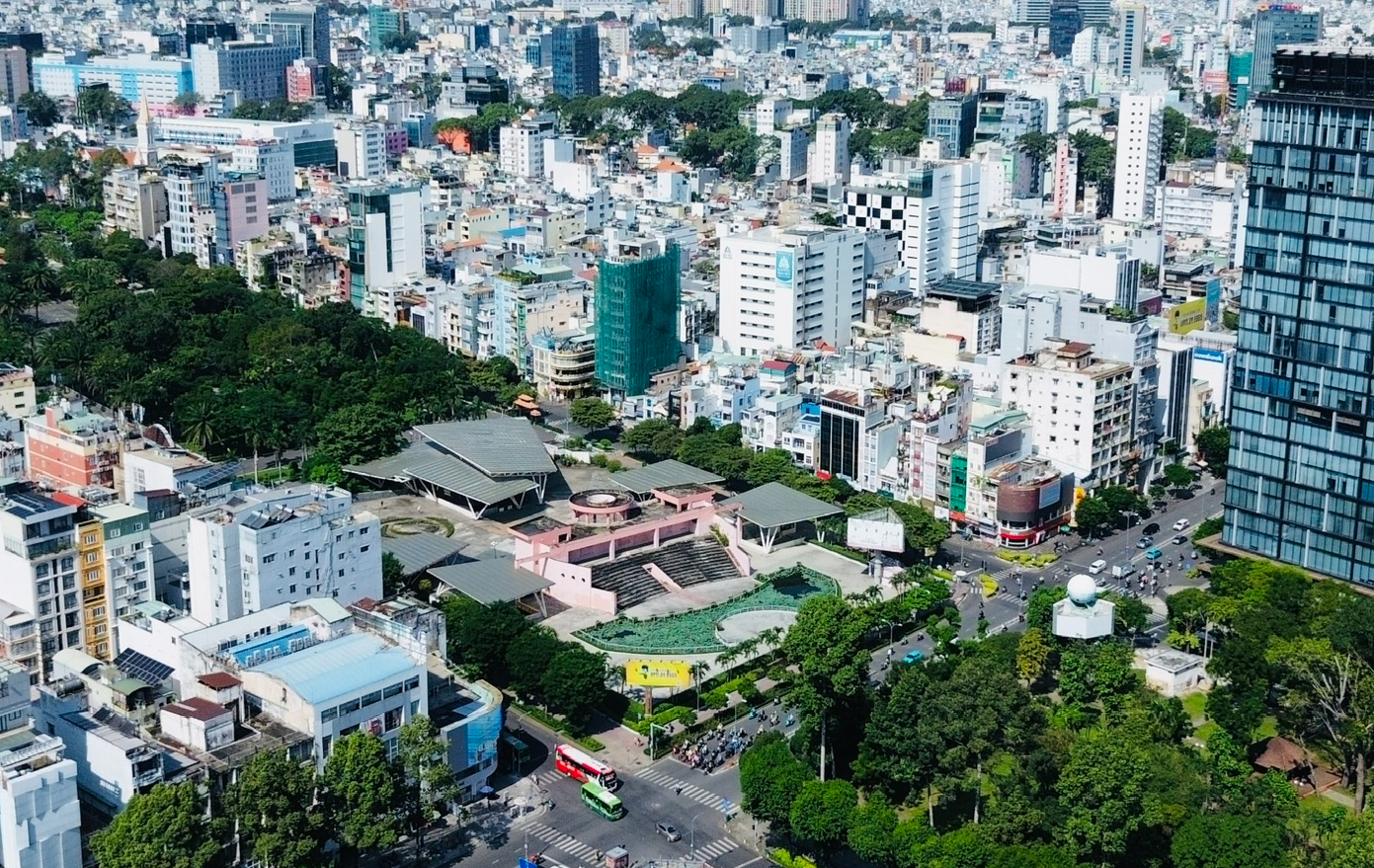 Dỡ bỏ s&acirc;n khấu tại trung t&acirc;m TP.HCM, nhường chỗ cho ga đường sắt Bến Th&agrave;nh - Cần Giờ - Ảnh 3.