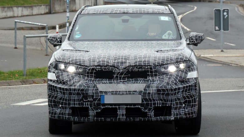BMW X5 M nâng cấp có vẻ ngoài hầm hố, sẽ có thêm phiên bản thuần điện - Ảnh 4.
