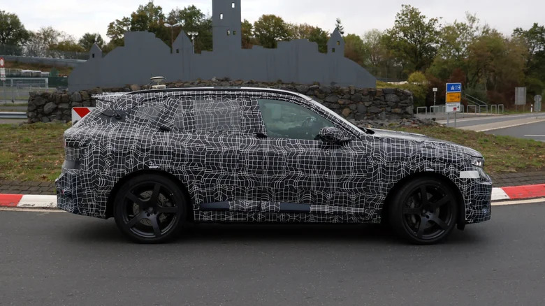 BMW X5 M nâng cấp có vẻ ngoài hầm hố, sẽ có thêm phiên bản thuần điện - Ảnh 3.