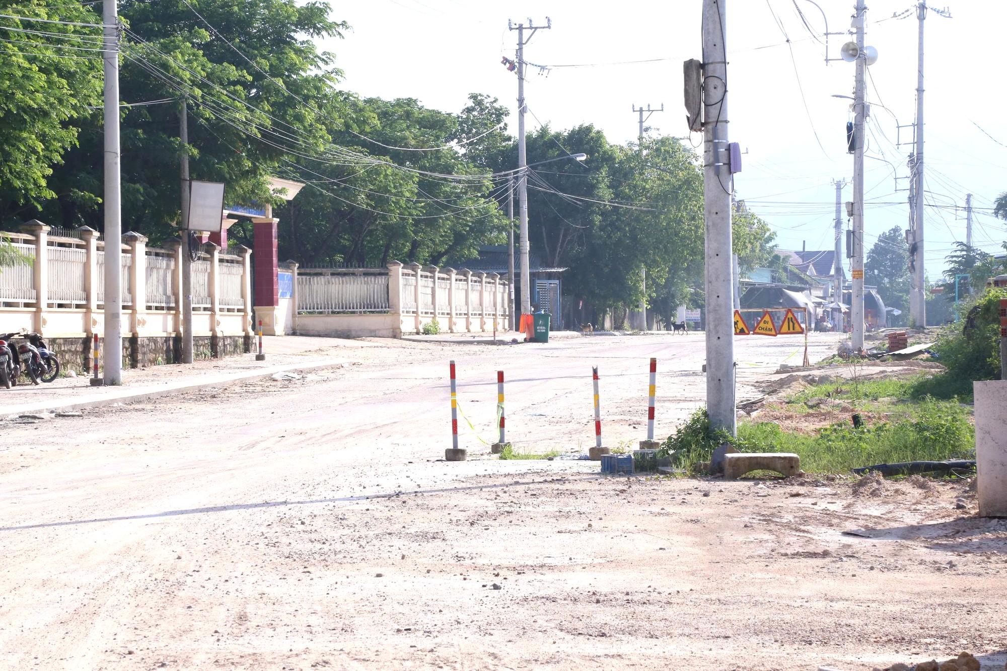 Gia Lai: 3,3 km đường thi c&ocirc;ng hơn 3 năm vẫn dang dở khiến người d&acirc;n khổ sở- Ảnh 9.