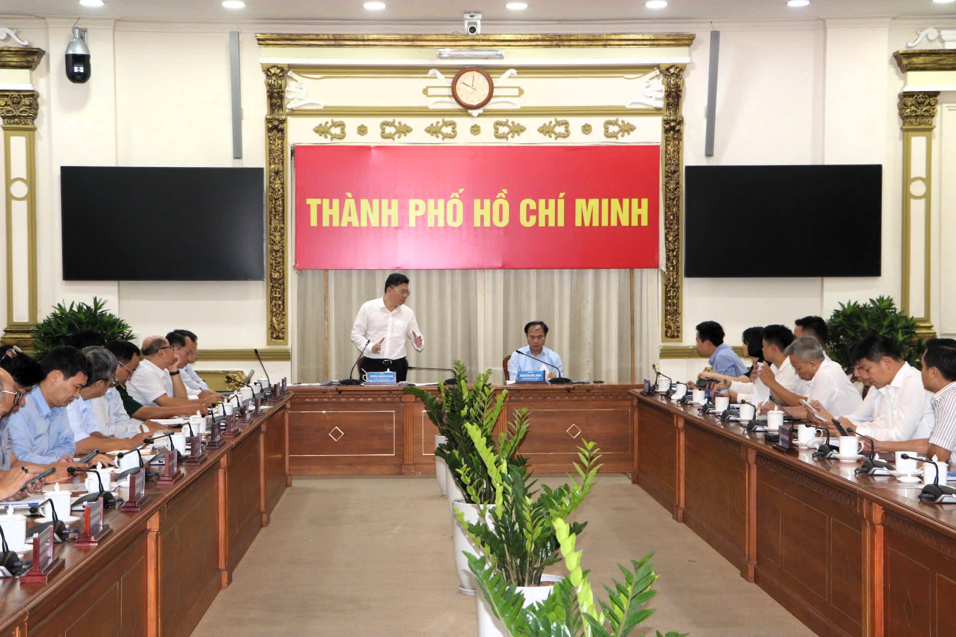 TP.HCM được yêu cầu đẩy nhanh tiến độ, bảo đảm chỉ tiêu nhà ở xã hội- Ảnh 2.