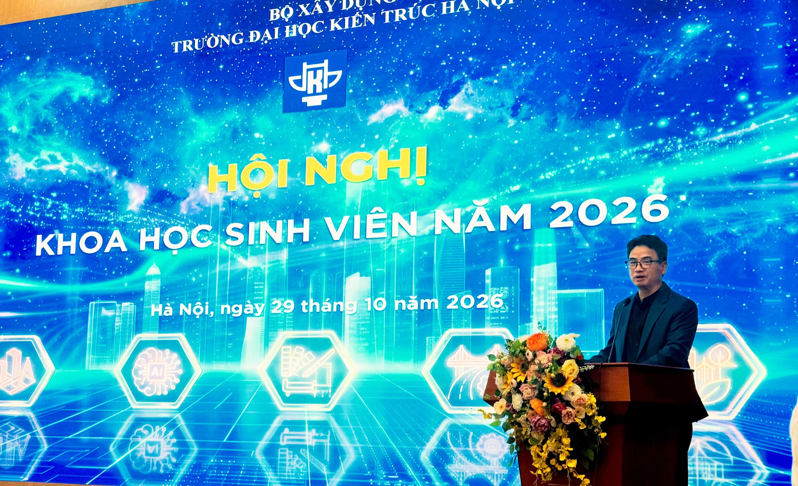 Dấu ấn nghi&ecirc;n cứu khoa học sinh vi&ecirc;n Đại học Kiến tr&uacute;c H&agrave; Nội - Ảnh 1.