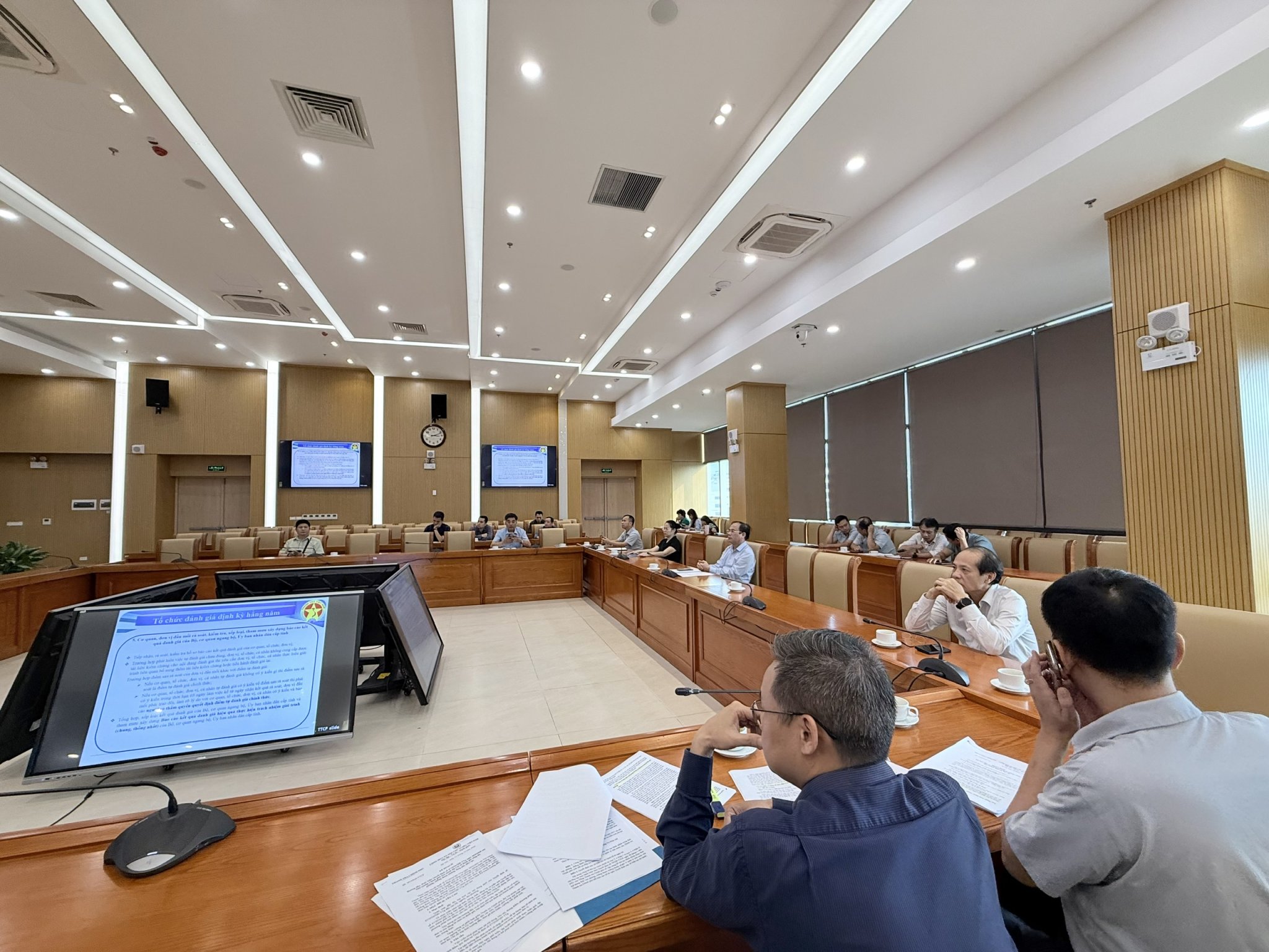 Bộ X&acirc;y dựng kết nối trực tuyến Hội nghị hướng dẫn đ&aacute;nh gi&aacute; ph&ograve;ng, chống tham nhũng - Ảnh 1.