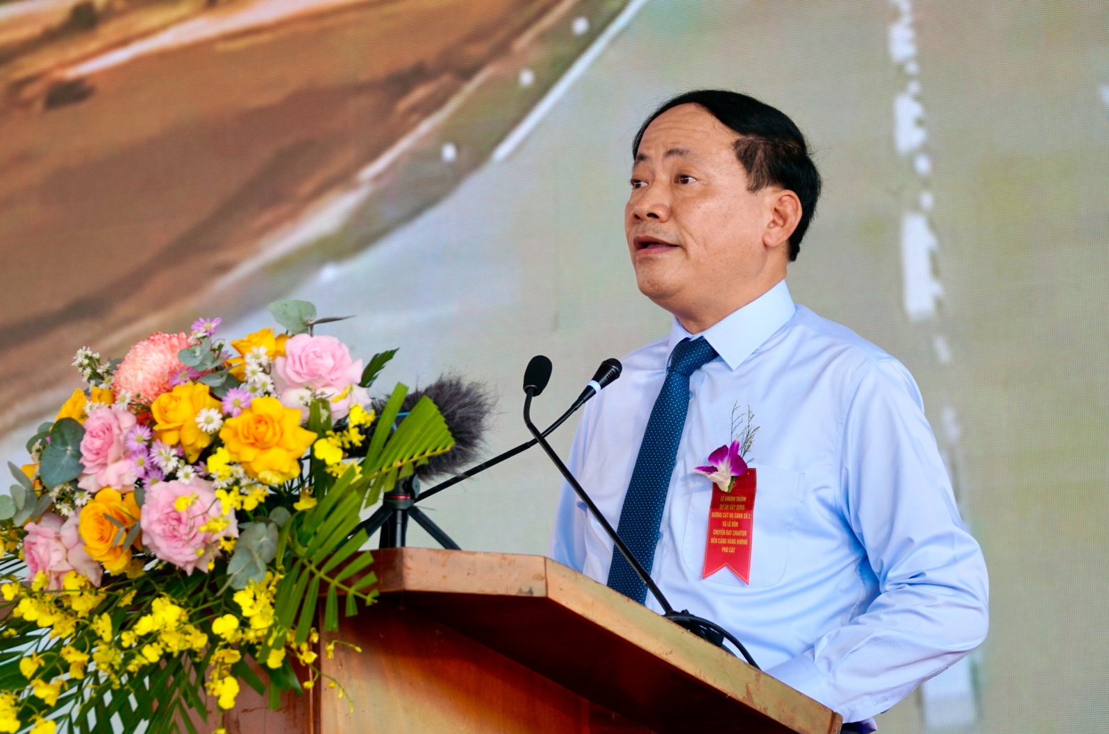 Ph&oacute; Thủ tướng: Khai th&aacute;c hiệu quả đường cất hạ c&aacute;nh số 2 Cảng h&agrave;ng kh&ocirc;ng Ph&ugrave; C&aacute;t- Ảnh 3.