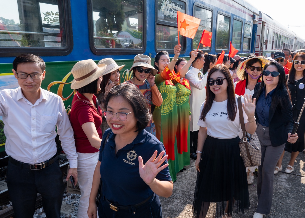 Chuyến t&agrave;u di sản v&agrave; h&agrave;nh tr&igrave;nh kh&aacute;m ph&aacute; xứ Tr&agrave;- Ảnh 3.