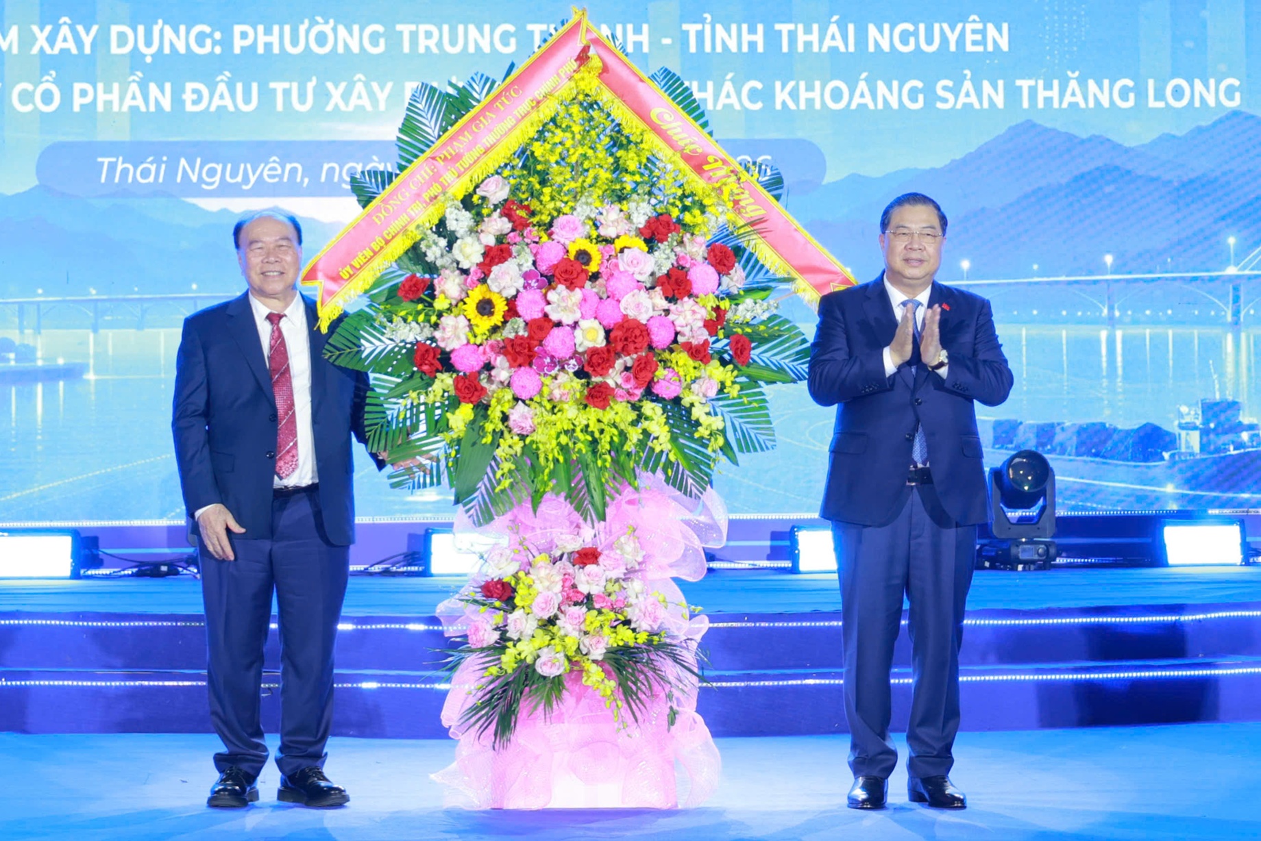 Th&aacute;i Nguy&ecirc;n khởi c&ocirc;ng cảng Y&ecirc;n B&igrave;nh v&agrave; khu d&acirc;n cư hơn 756 tỷ đồng- Ảnh 1.