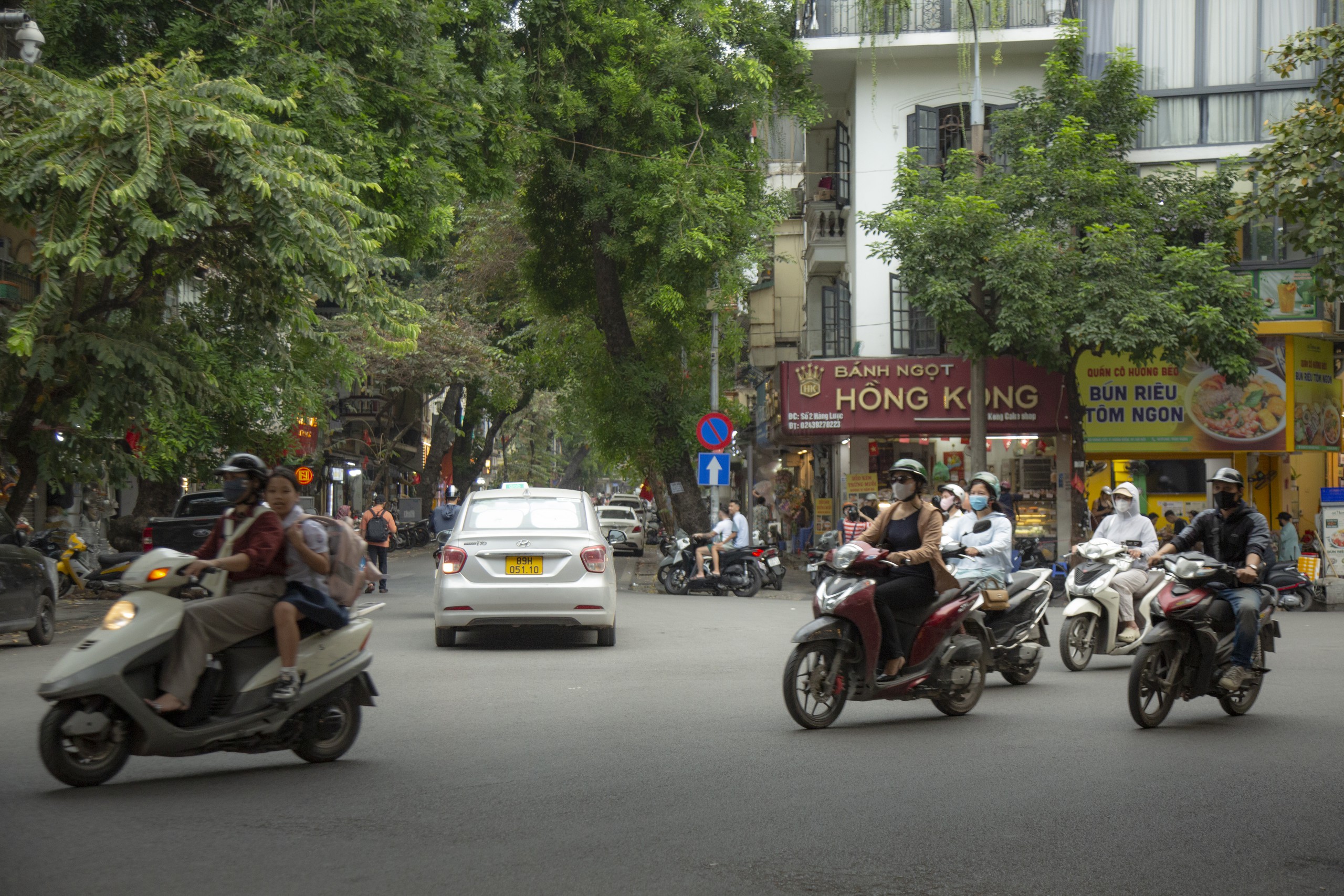 B&ecirc;n trong những căn nh&agrave; chưa đầy 5m&sup2; s&agrave;n/người ở phố cổ H&agrave; Nội - Ảnh 26.