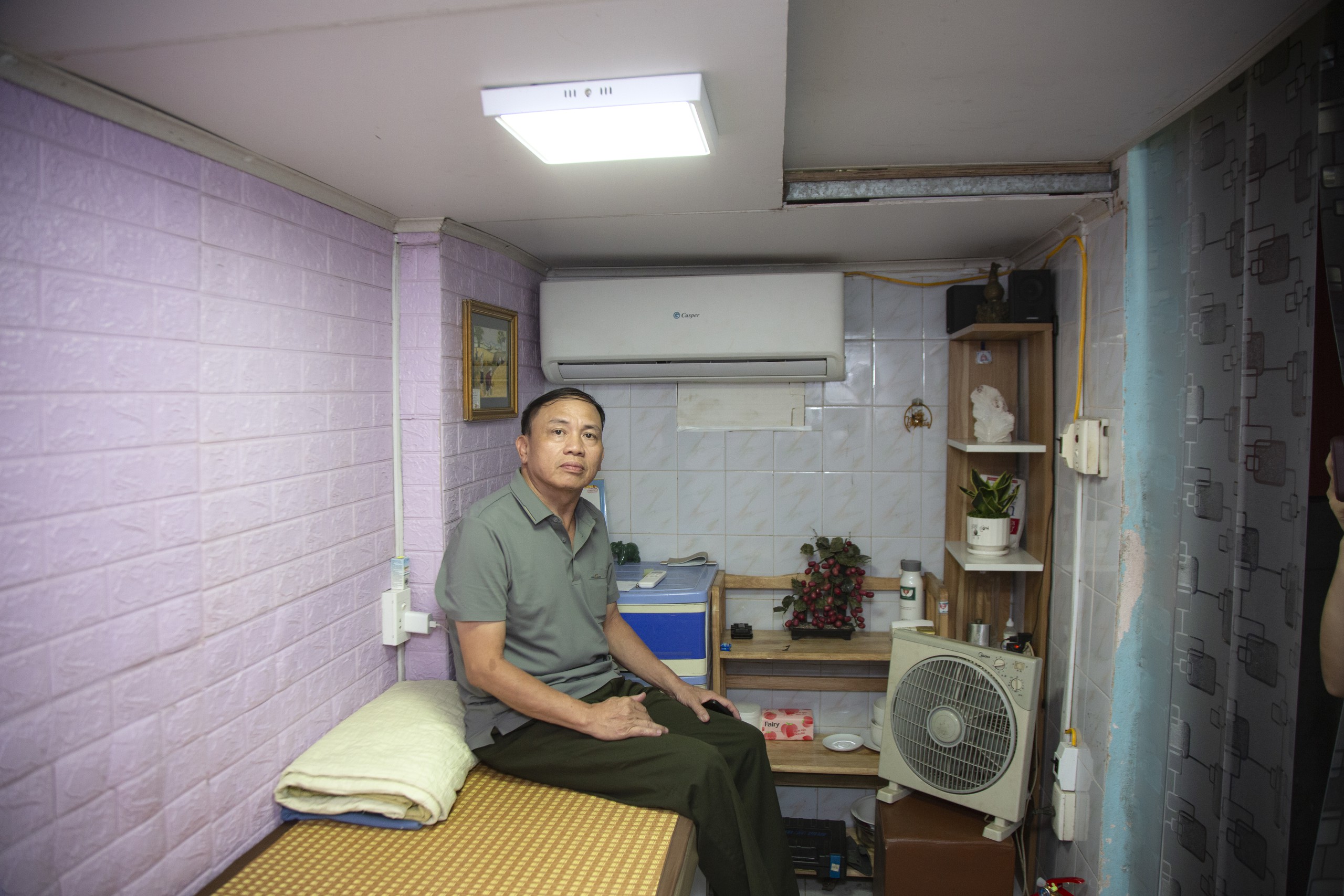 B&ecirc;n trong những căn nh&agrave; chưa đầy 5m&sup2; s&agrave;n/người ở phố cổ H&agrave; Nội - Ảnh 14.