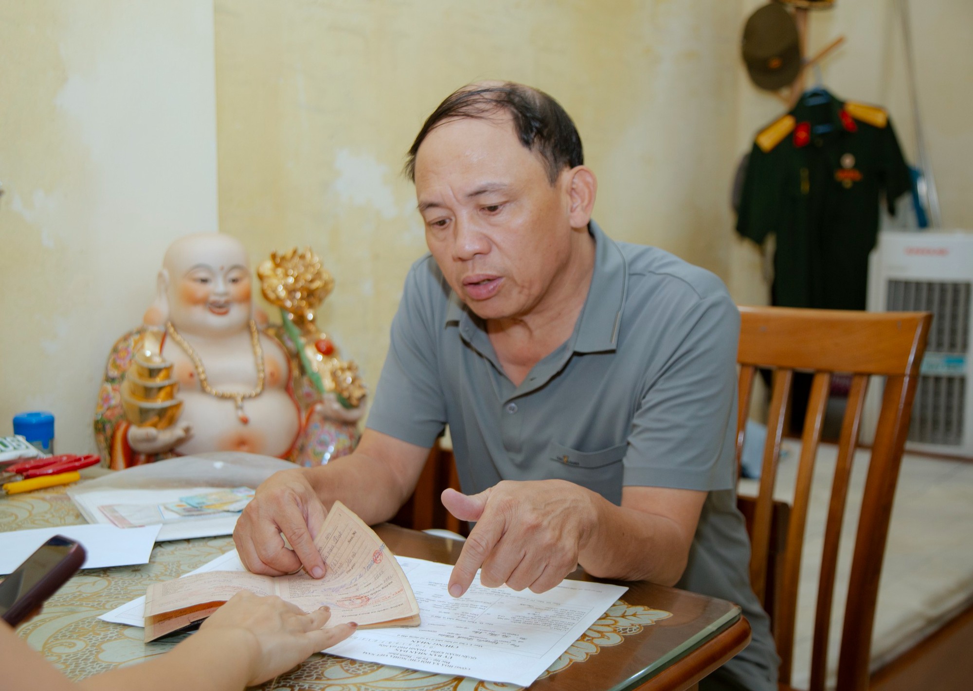 B&ecirc;n trong những căn nh&agrave; chưa đầy 5m&sup2; s&agrave;n/người ở phố cổ H&agrave; Nội - Ảnh 19.