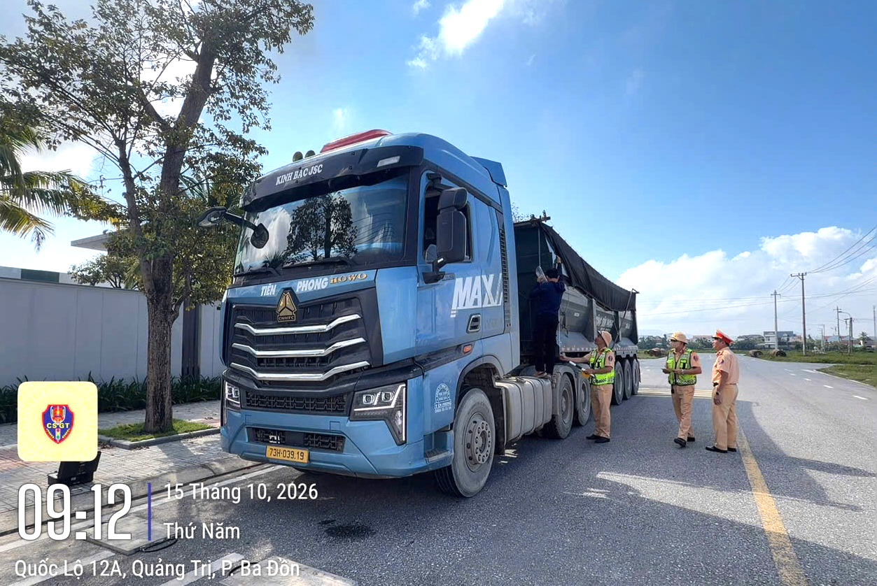 Quảng Trị: Xử l&yacute; 40 trường hợp xe qu&aacute; tải, dự kiến phạt 608 triệu đồng- Ảnh 1.