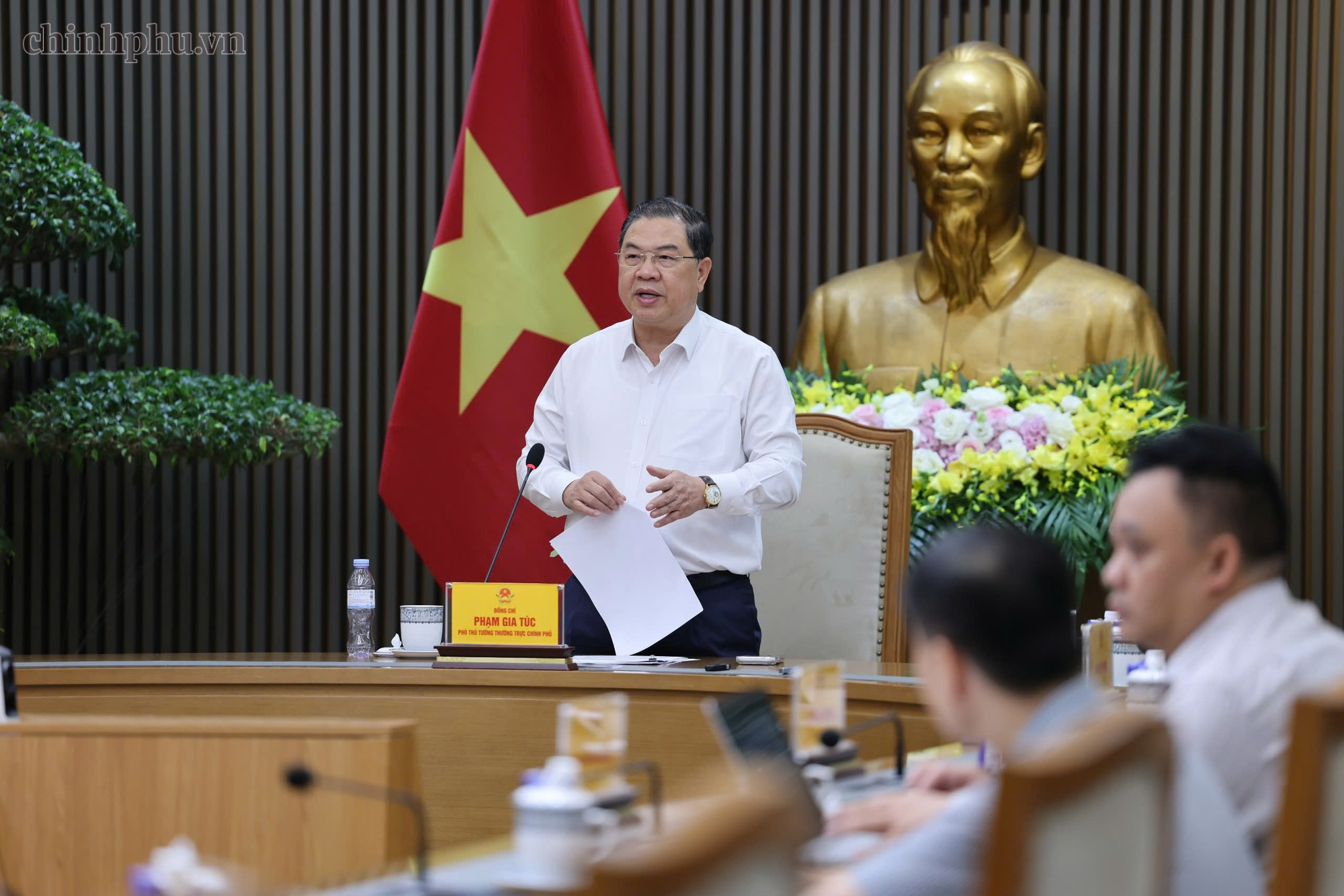 Ph&oacute; Thủ tướng Thường trực Phạm Gia T&uacute;c: Nghi&ecirc;n cứu kết nối trực tiếp đường sắt từ s&acirc;n bay Gia B&igrave;nh với trung t&acirc;m H&agrave; Nội - Ảnh 1.