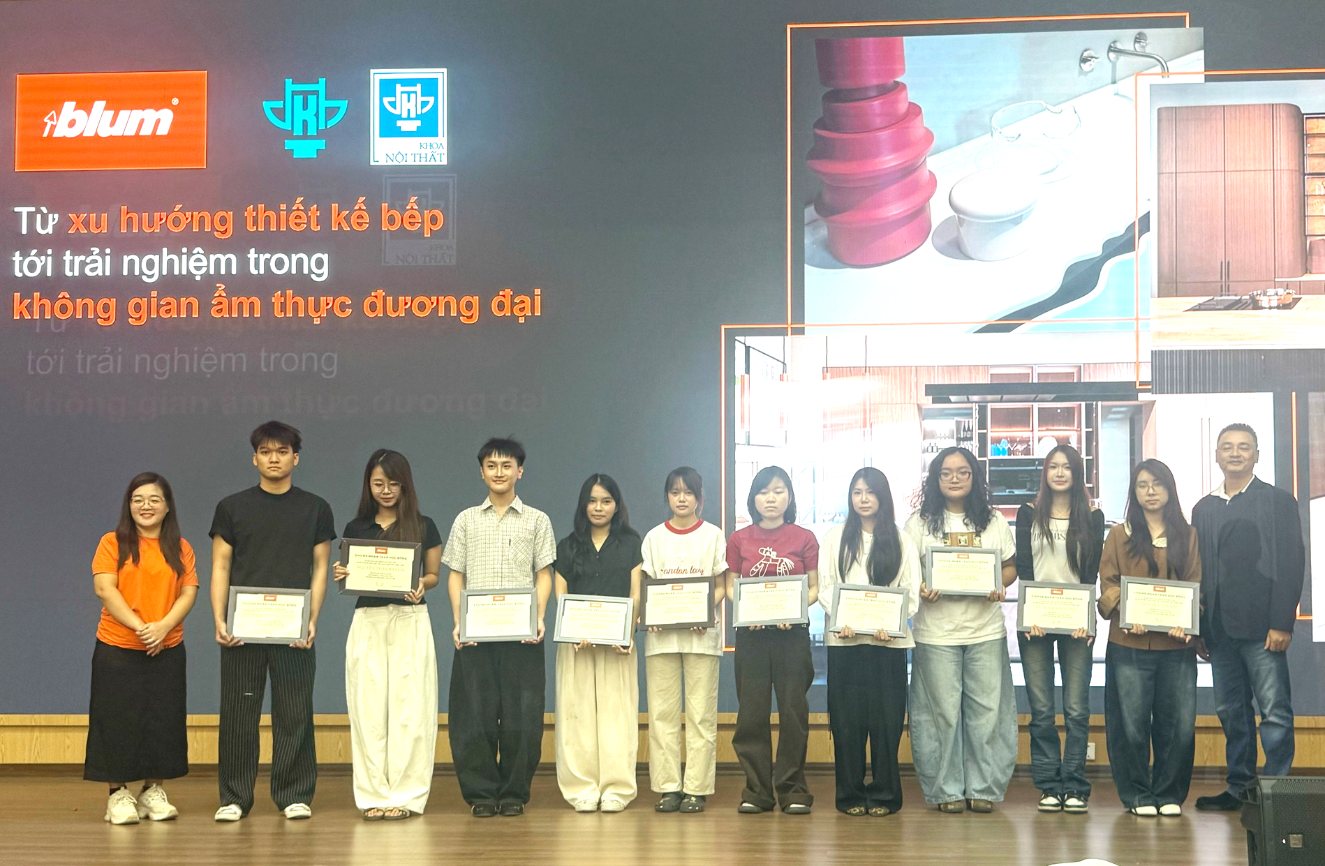 Sinh vi&ecirc;n Đại học Kiến tr&uacute;c H&agrave; Nội cập nhật xu hướng thiết kế bếp hiện đại- Ảnh 1.