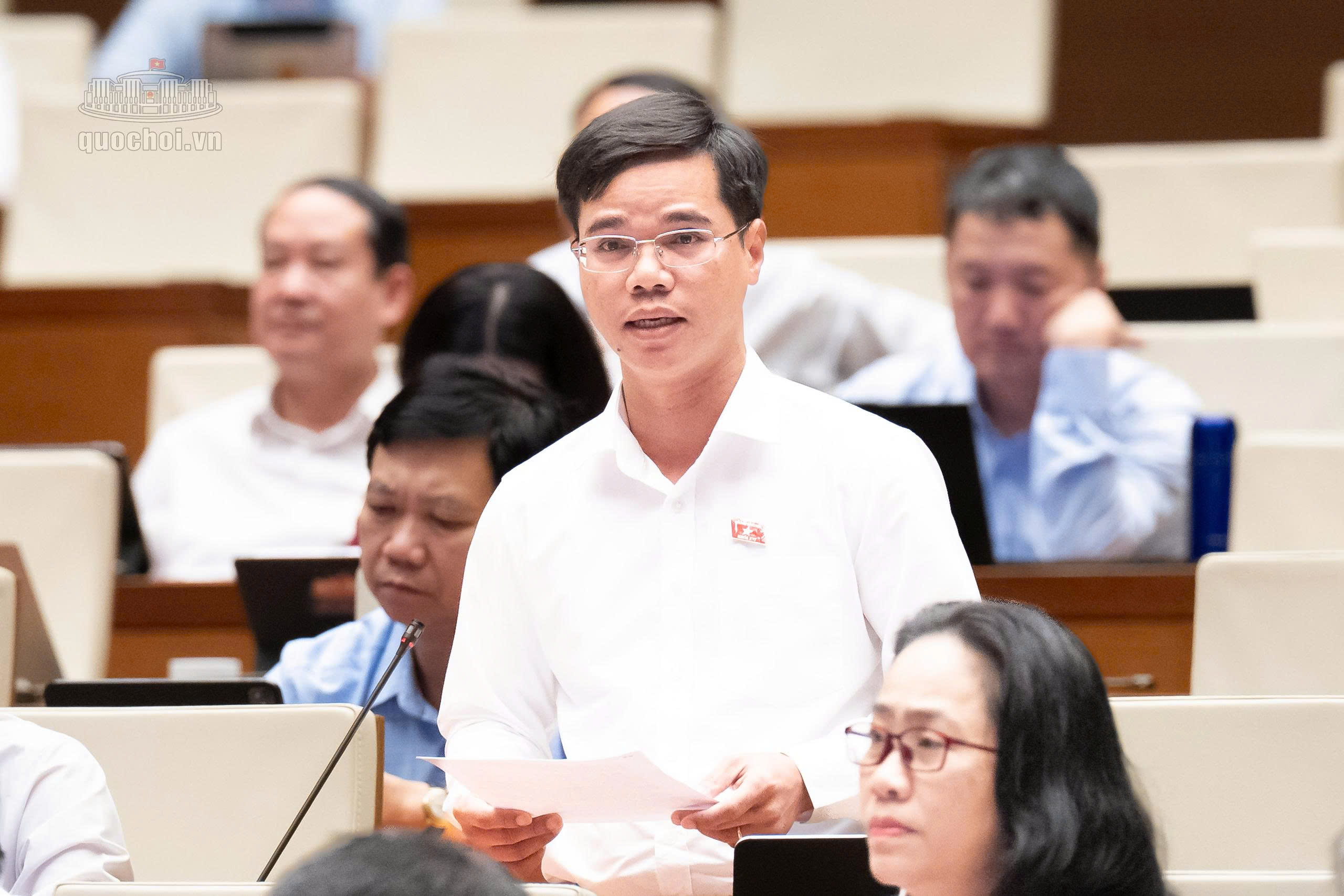 Đại biểu Quốc hội đề nghị ph&acirc;n cấp cho cấp x&atilde; theo lộ tr&igrave;nh, ph&ugrave; hợp năng lực - Ảnh 1.