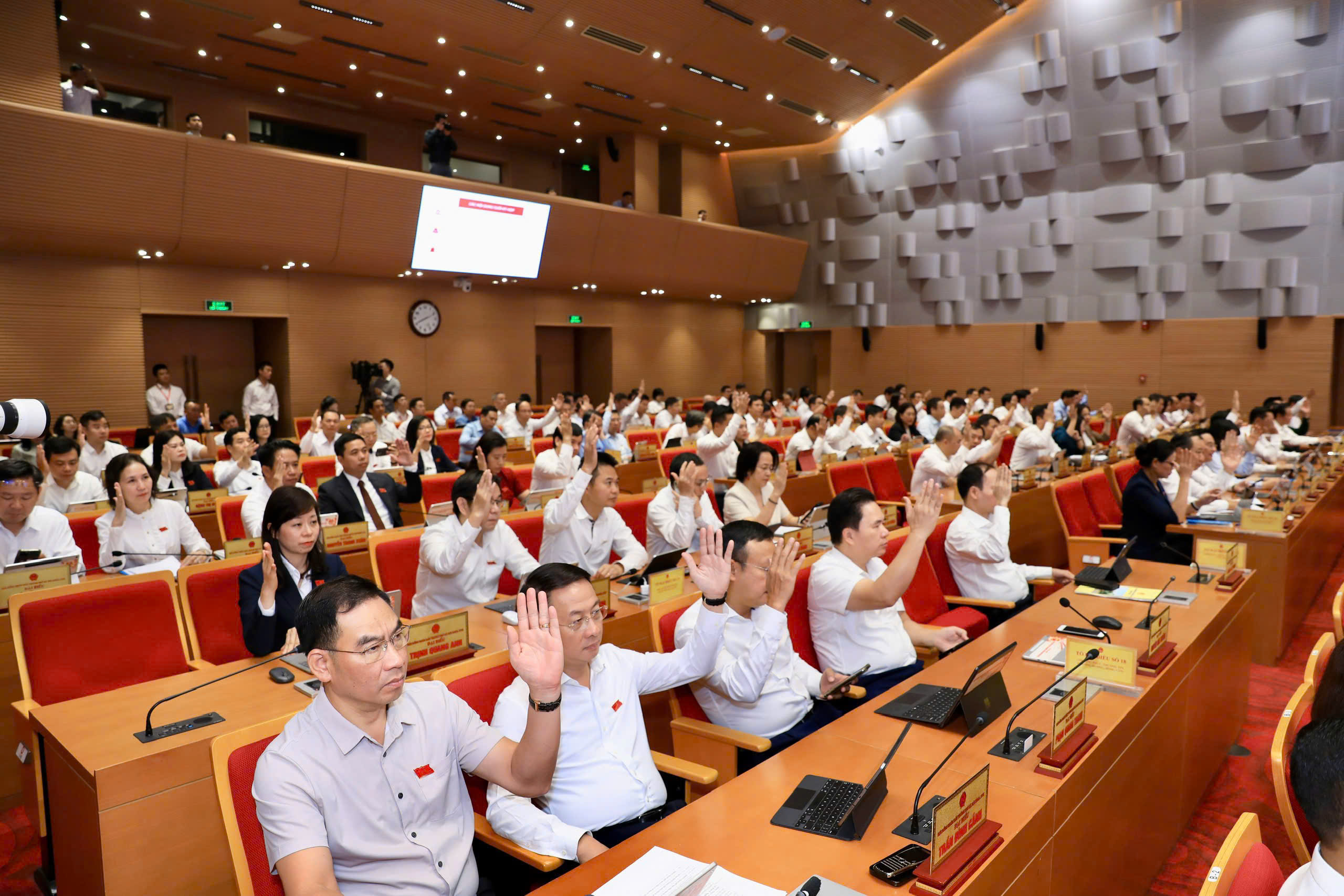 H&agrave; Nội: Quyết liệt trong h&agrave;nh động, chặt chẽ trong từng quyết s&aacute;ch- Ảnh 3.