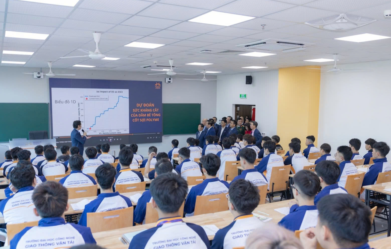 Trường Đại học C&ocirc;ng nghệ GTVT ưu ti&ecirc;n ph&aacute;t triển đ&agrave;o tạo đường sắt hiện đại - Ảnh 2.