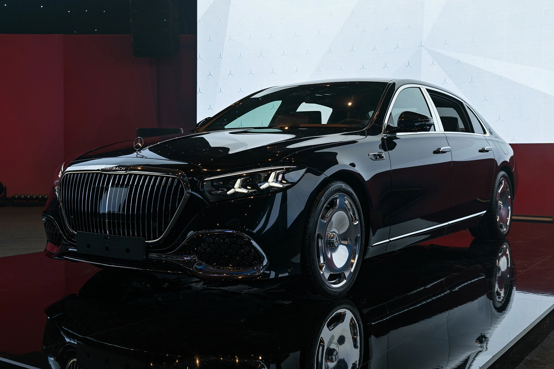 Mercesdes-benz ra mắt loạt sản phẩm điện hóa mới - Ảnh 3.